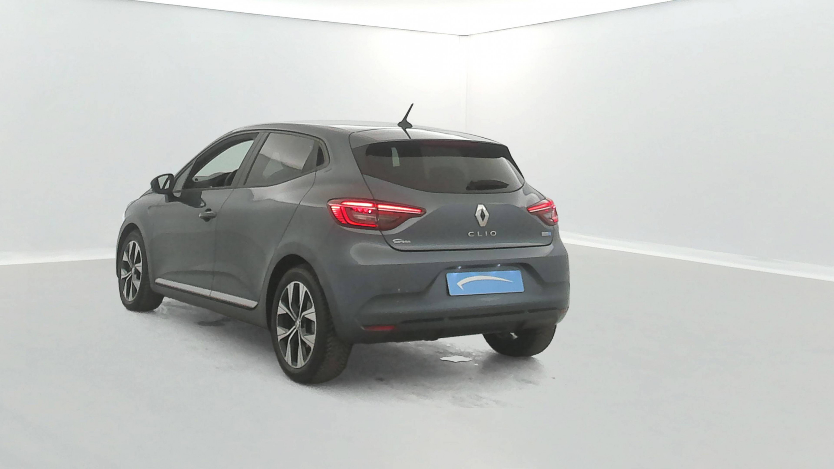 Vente en ligne Renault Clio 5 Clio E-Tech full hybrid 145 au prix de 16 790 €