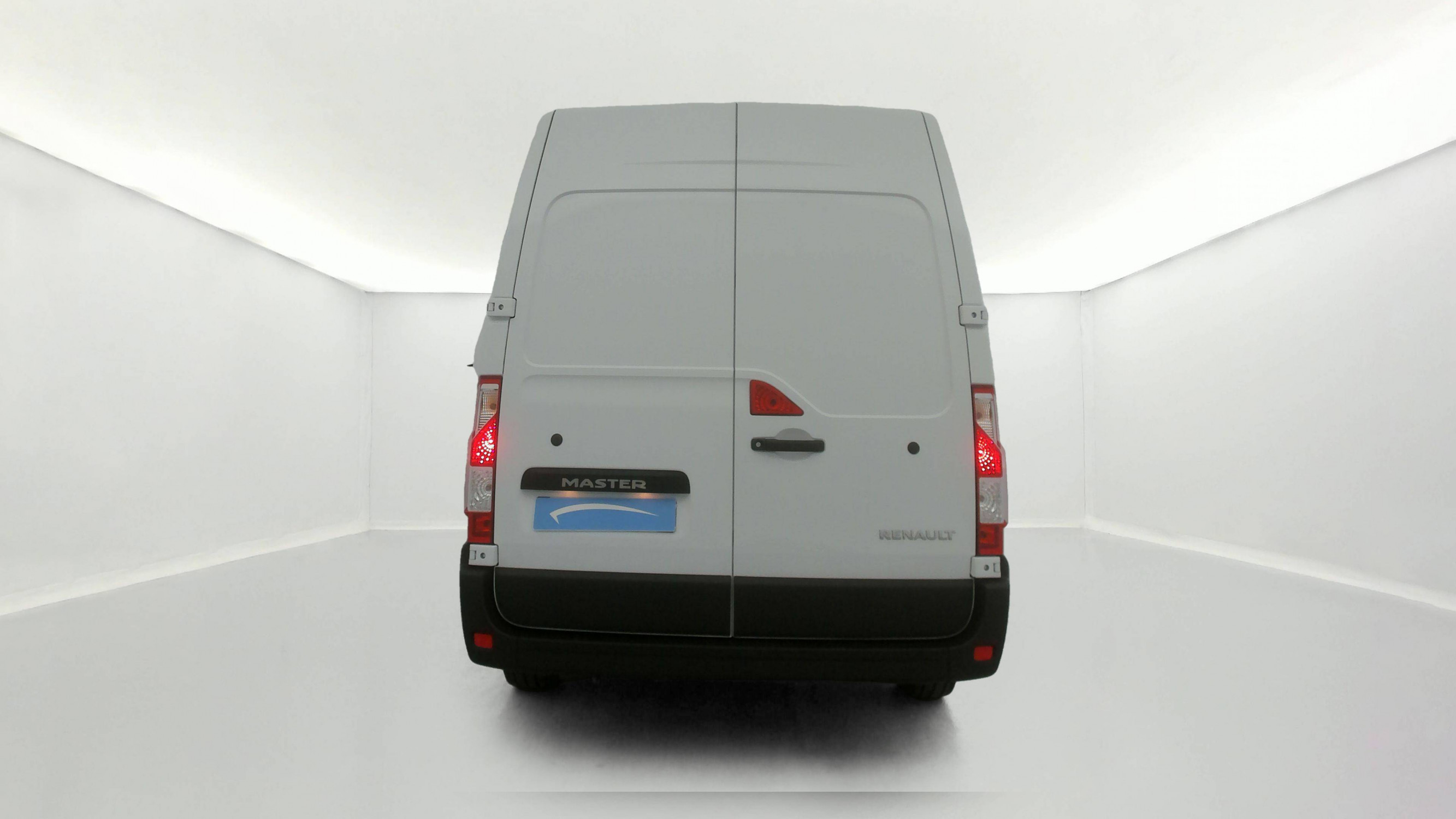 Vente en ligne Renault Master Fourgon MASTER CA TRAC F3500 L2H2 BLUE DCI 135 au prix de 26 490 €