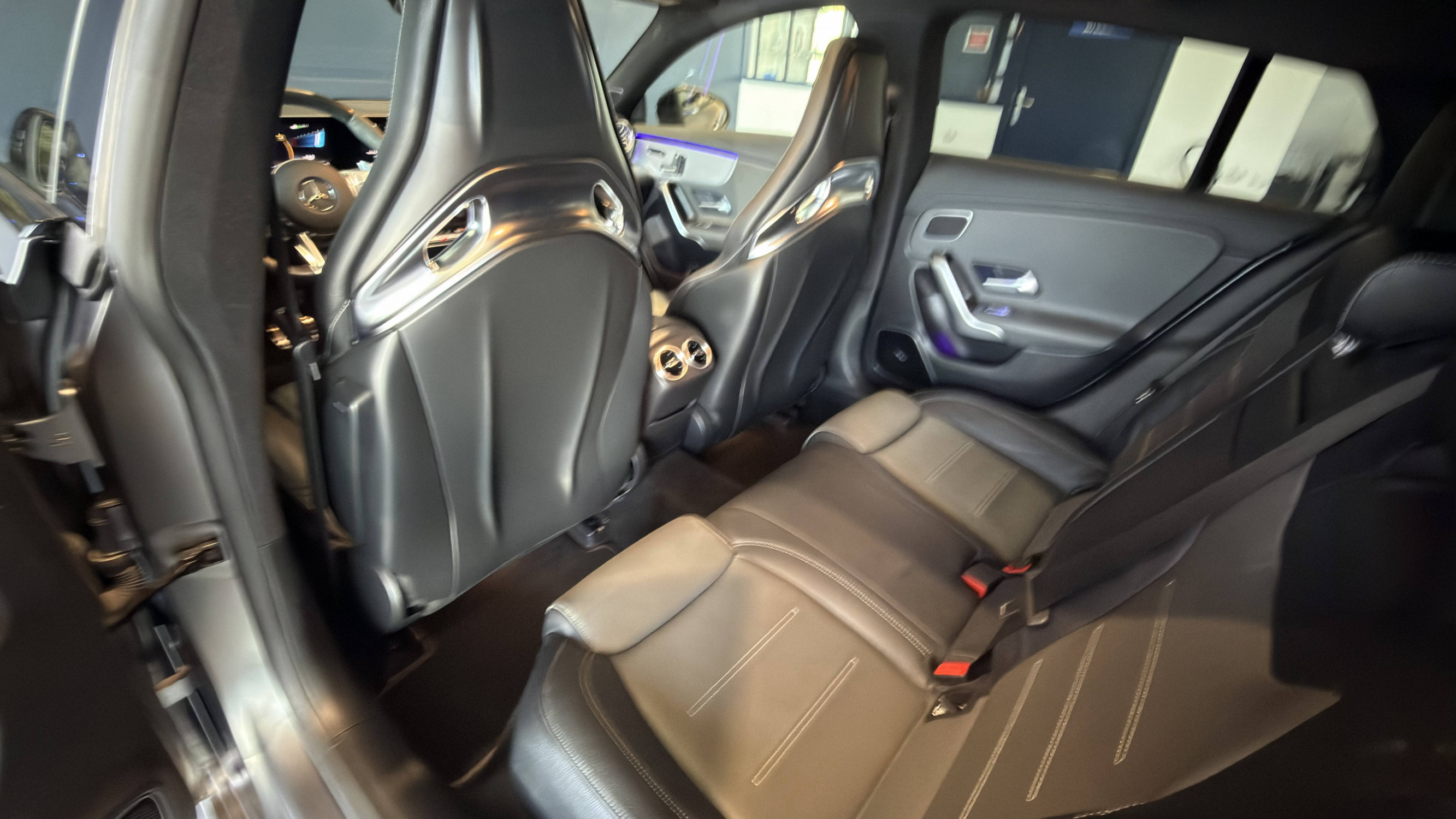 Vente en ligne Mercedes CLA Shooting Brake  45 S AMG 8G-DCT AMG 4Matic+ au prix de 56 990 €