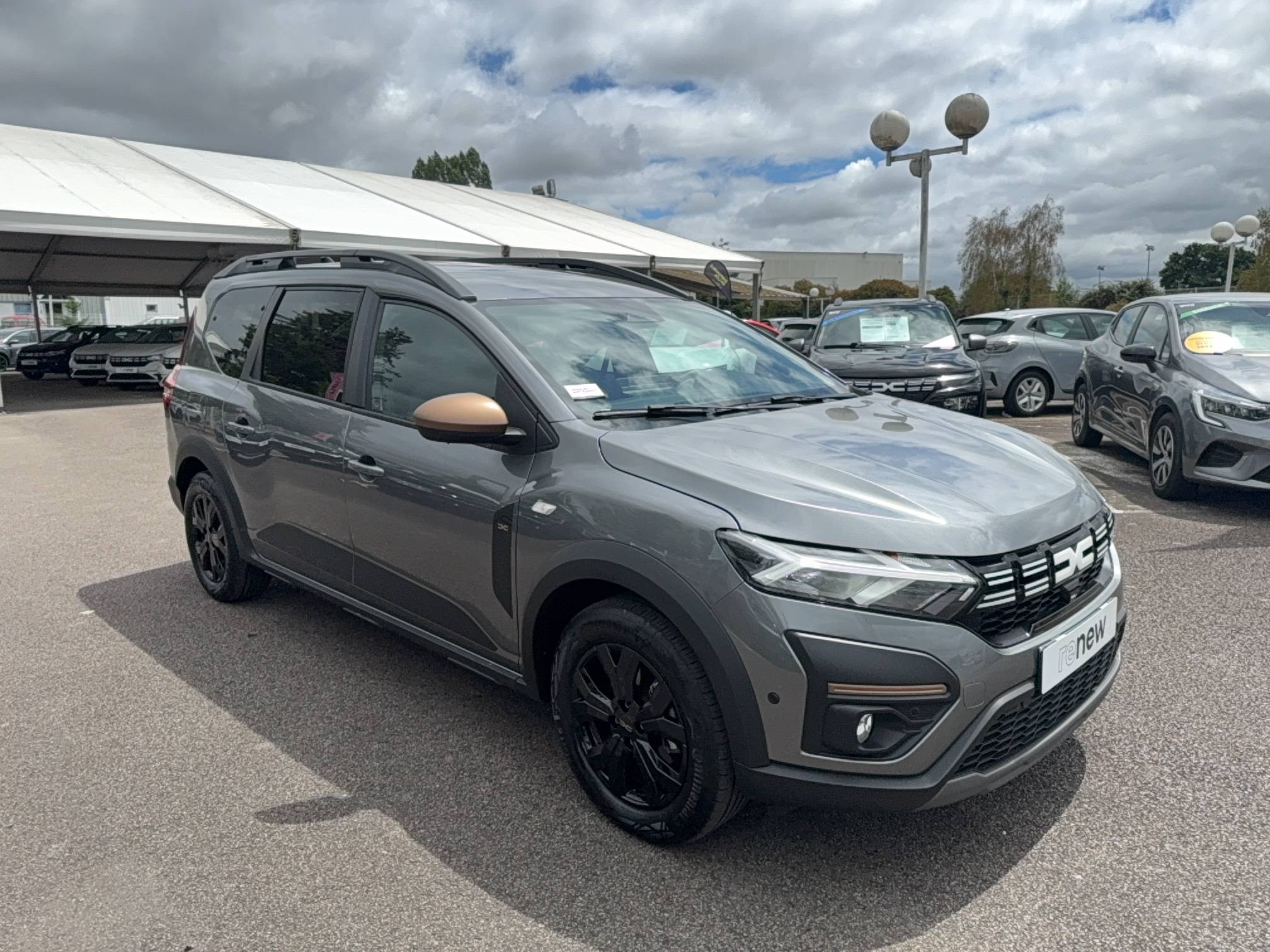 Vente en ligne Dacia Jogger  Hybrid 140 7 places GSR2 au prix de 25 890 €