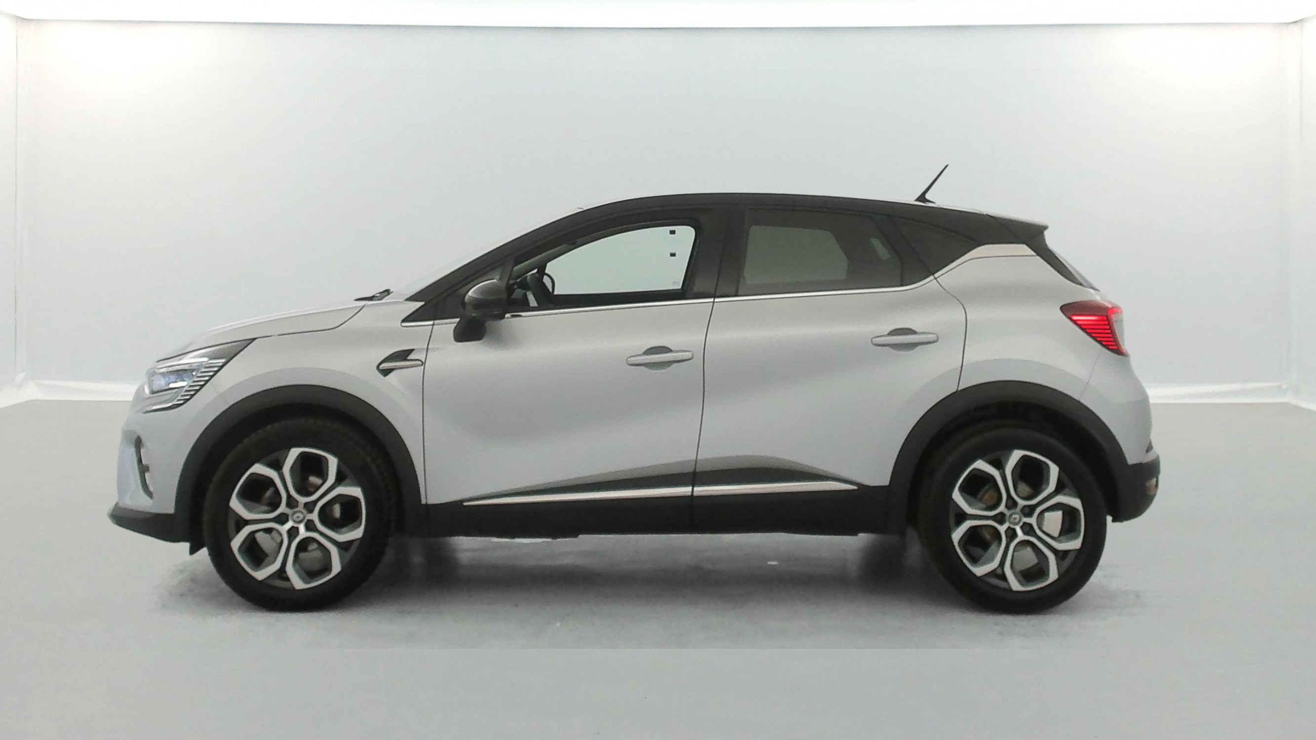 Vente en ligne Renault Captur  TCe 130 EDC FAP au prix de 17 190 €