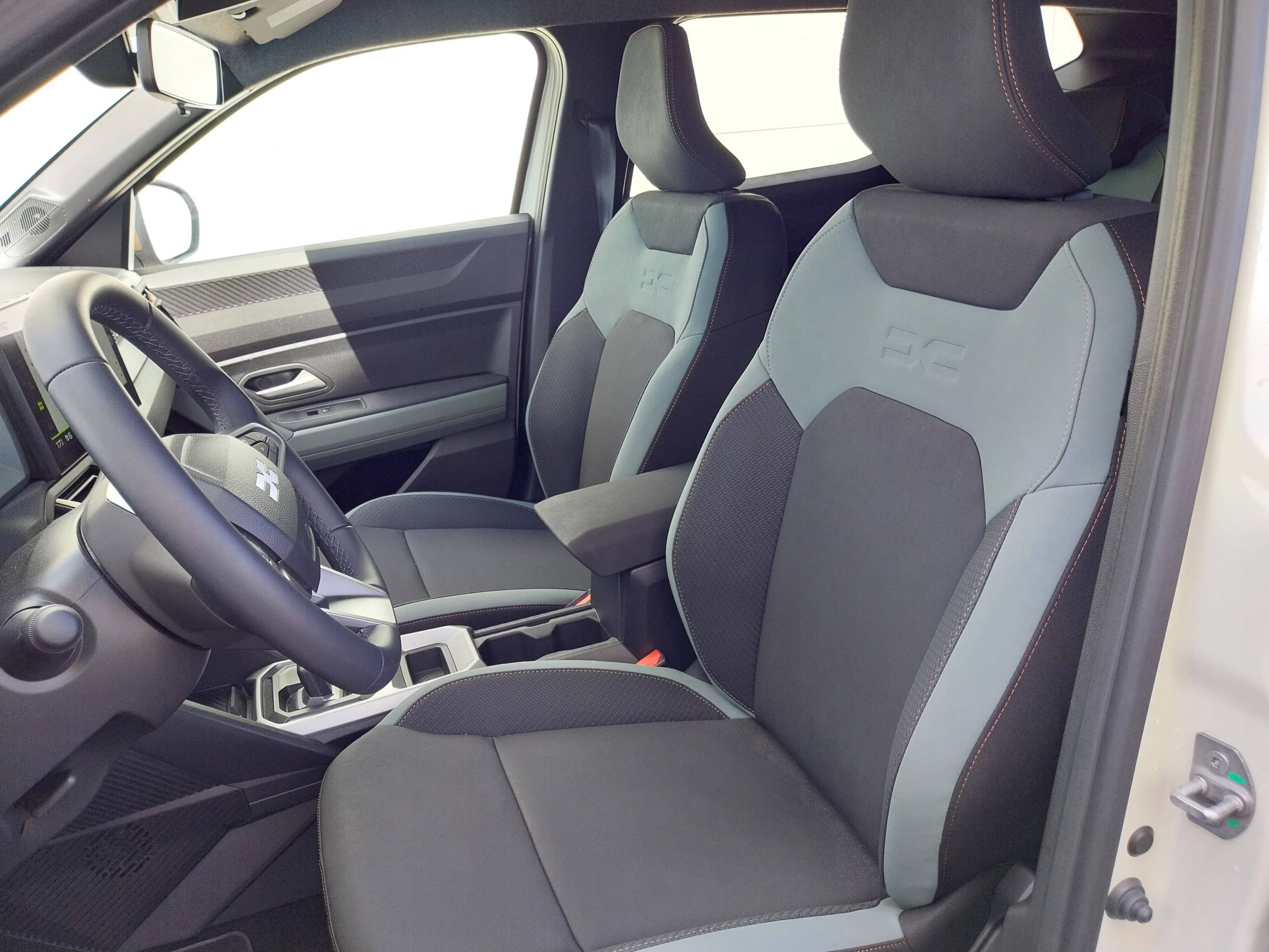 Vente en ligne Dacia Duster  Hybrid 140 au prix de 27 200 €