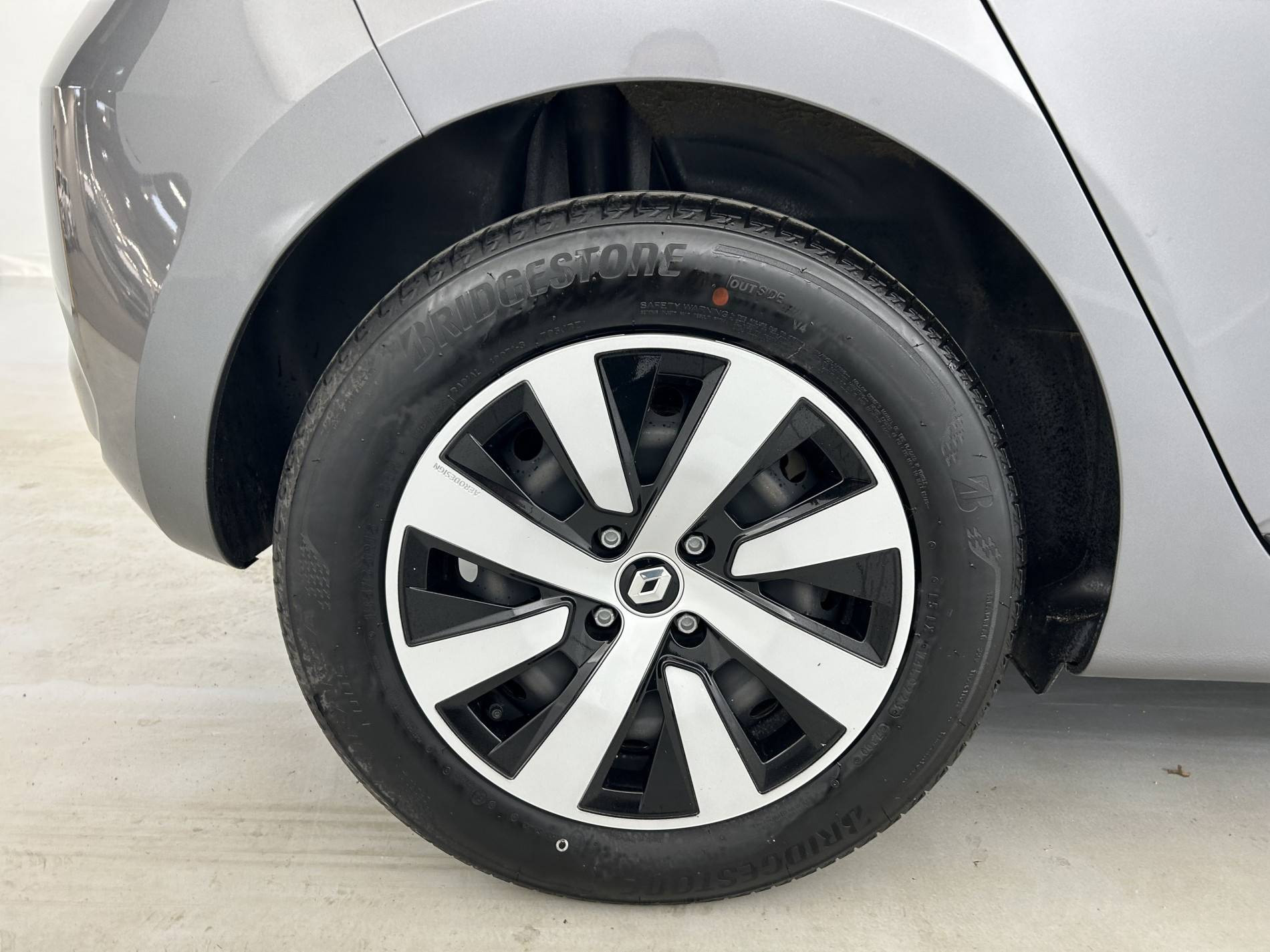 Vente en ligne Renault Clio 5 Clio TCe 90 au prix de 14 500 €