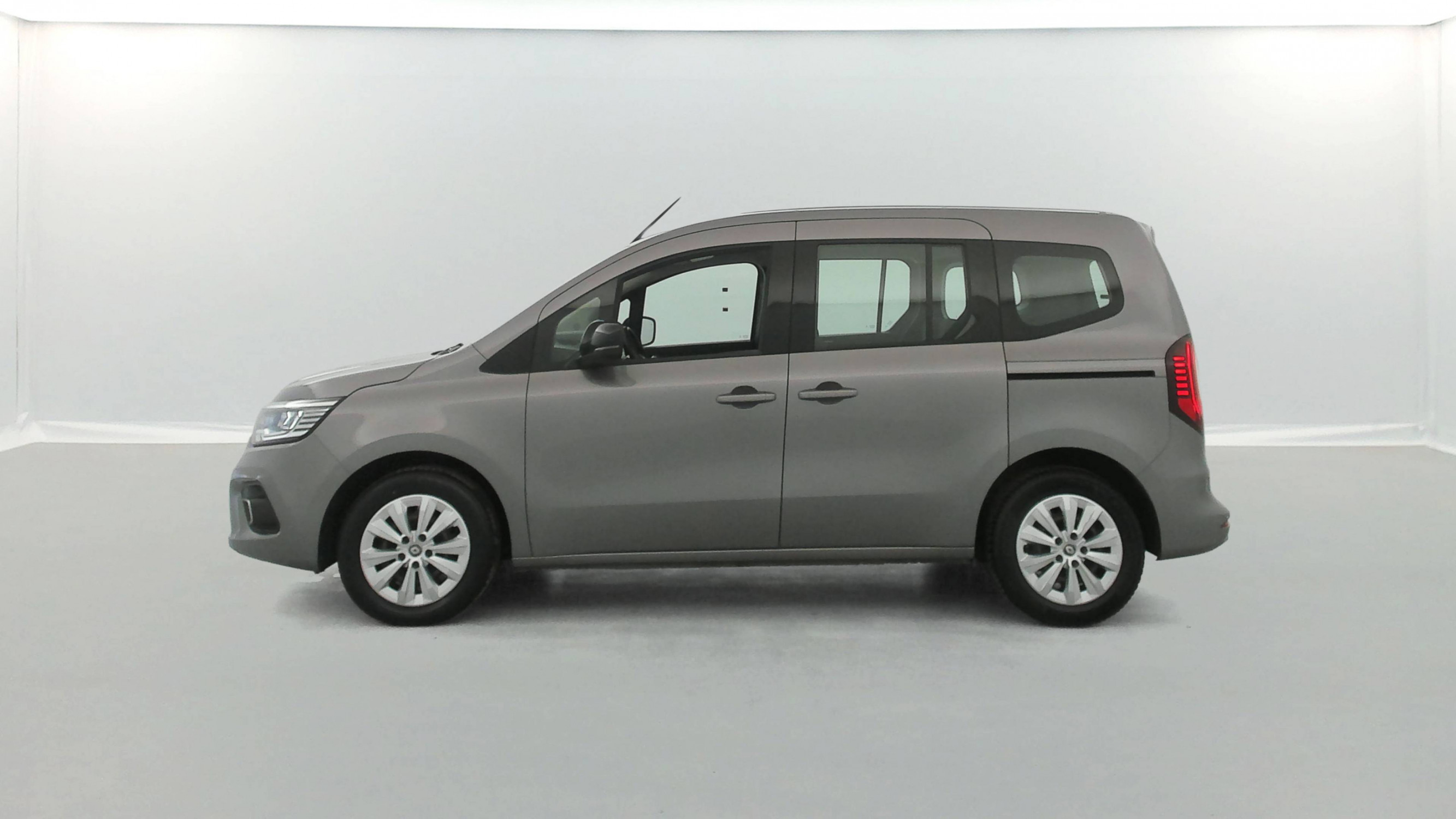 Vente en ligne Renault Kangoo  Blue dCi 95 au prix de 16 490 €