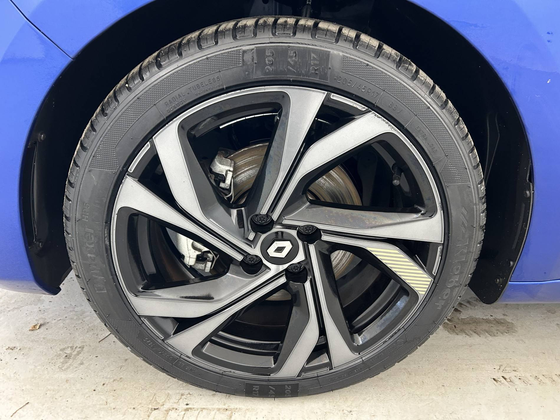 Vente en ligne Renault Clio 5 Clio E-Tech hybride 145 au prix de 19 990 €