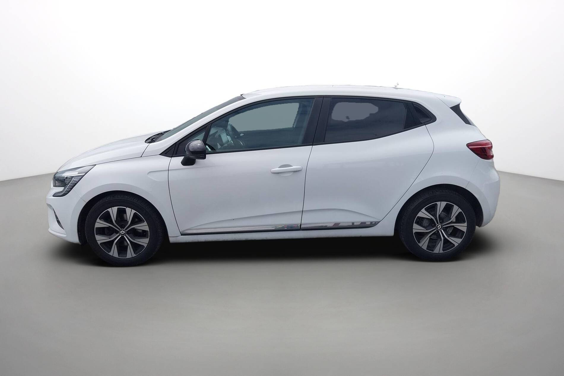 Vente en ligne Renault Clio 5 CLIO SOCIETE BLUE DCI 100 au prix de 10 990 €