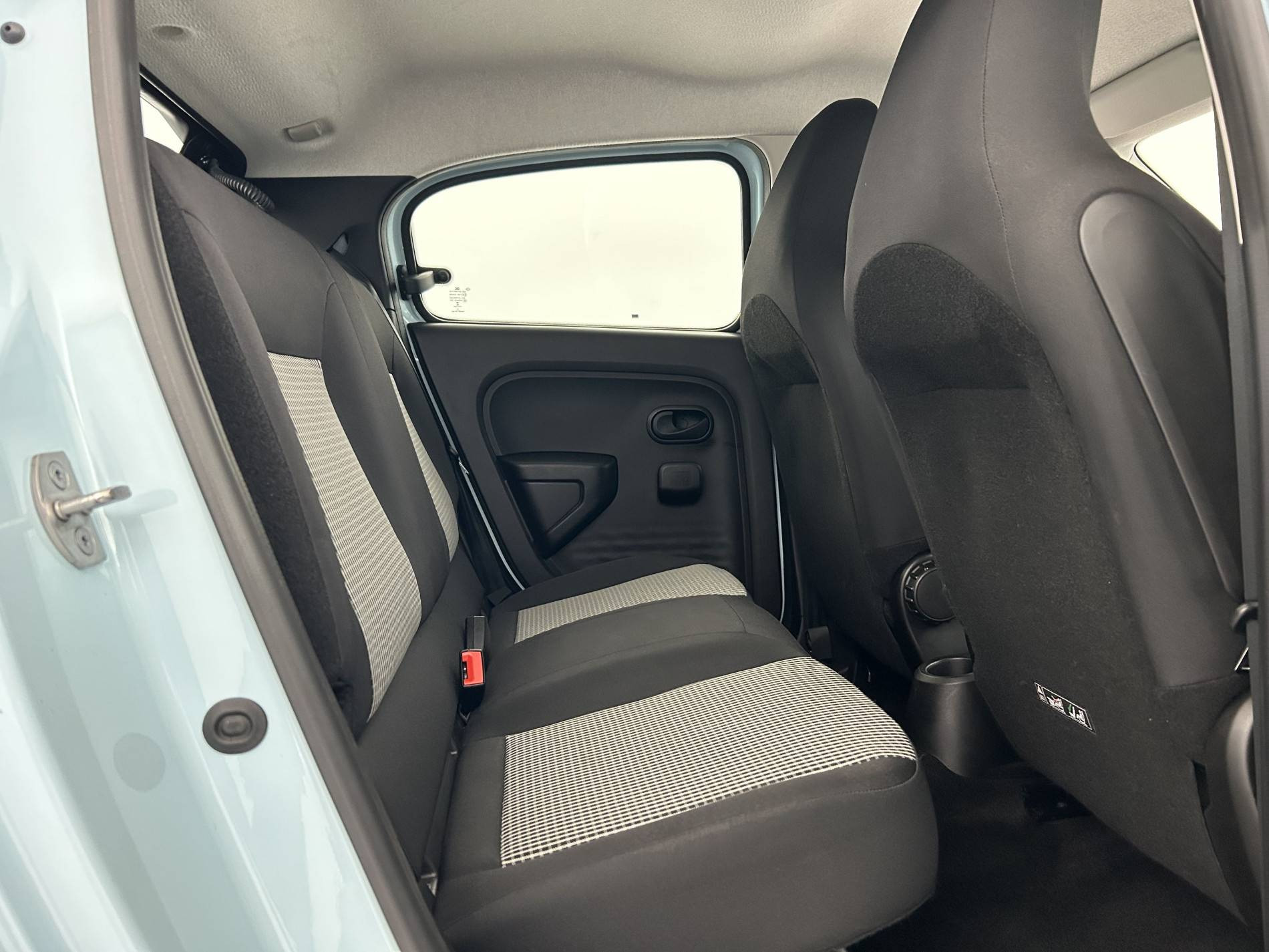 Vente en ligne Renault Twingo Electrique Twingo III E-Tech au prix de 11 990 €