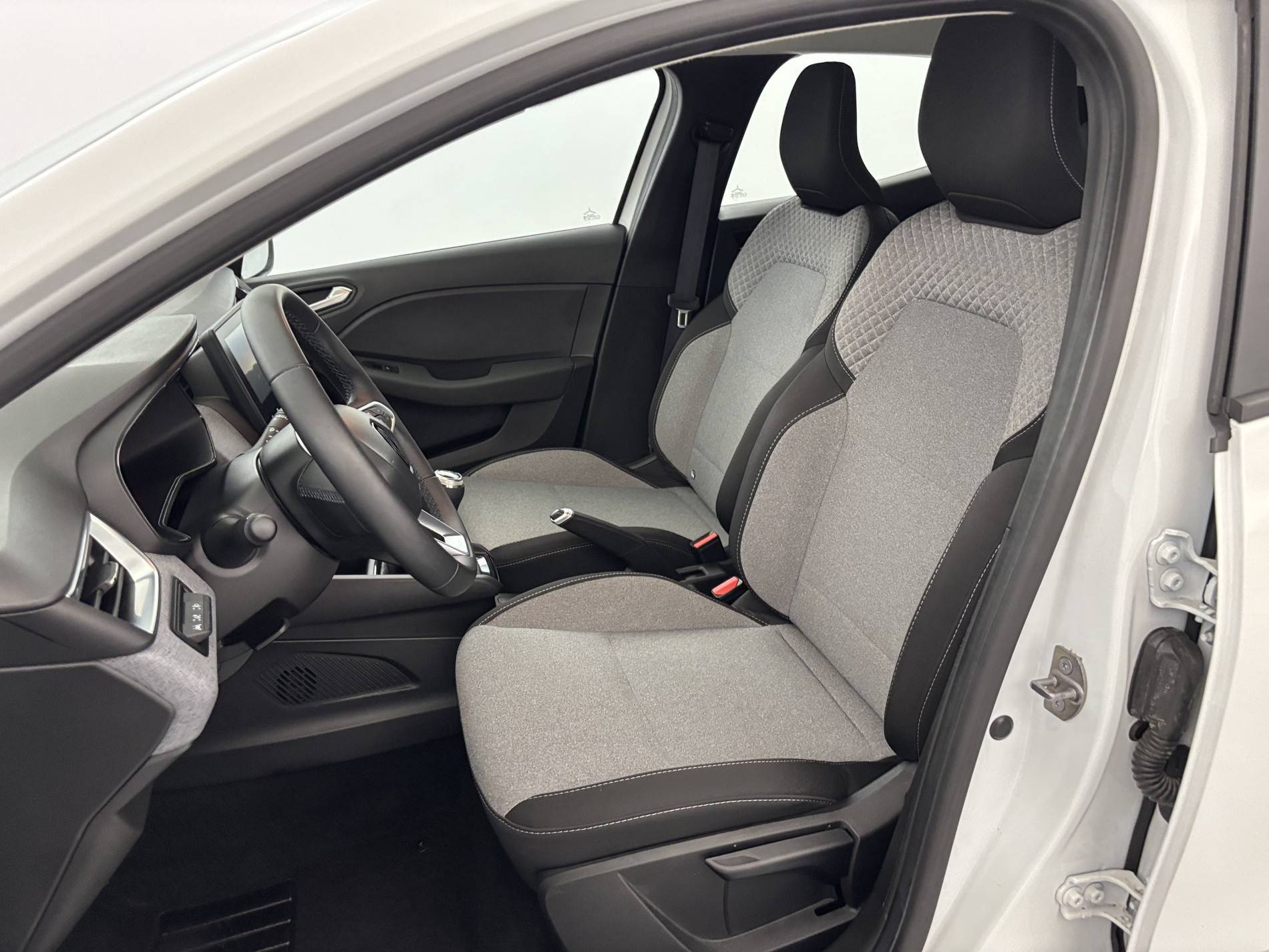Vente en ligne Renault Clio 5 Clio TCe 90 au prix de 14 690 €