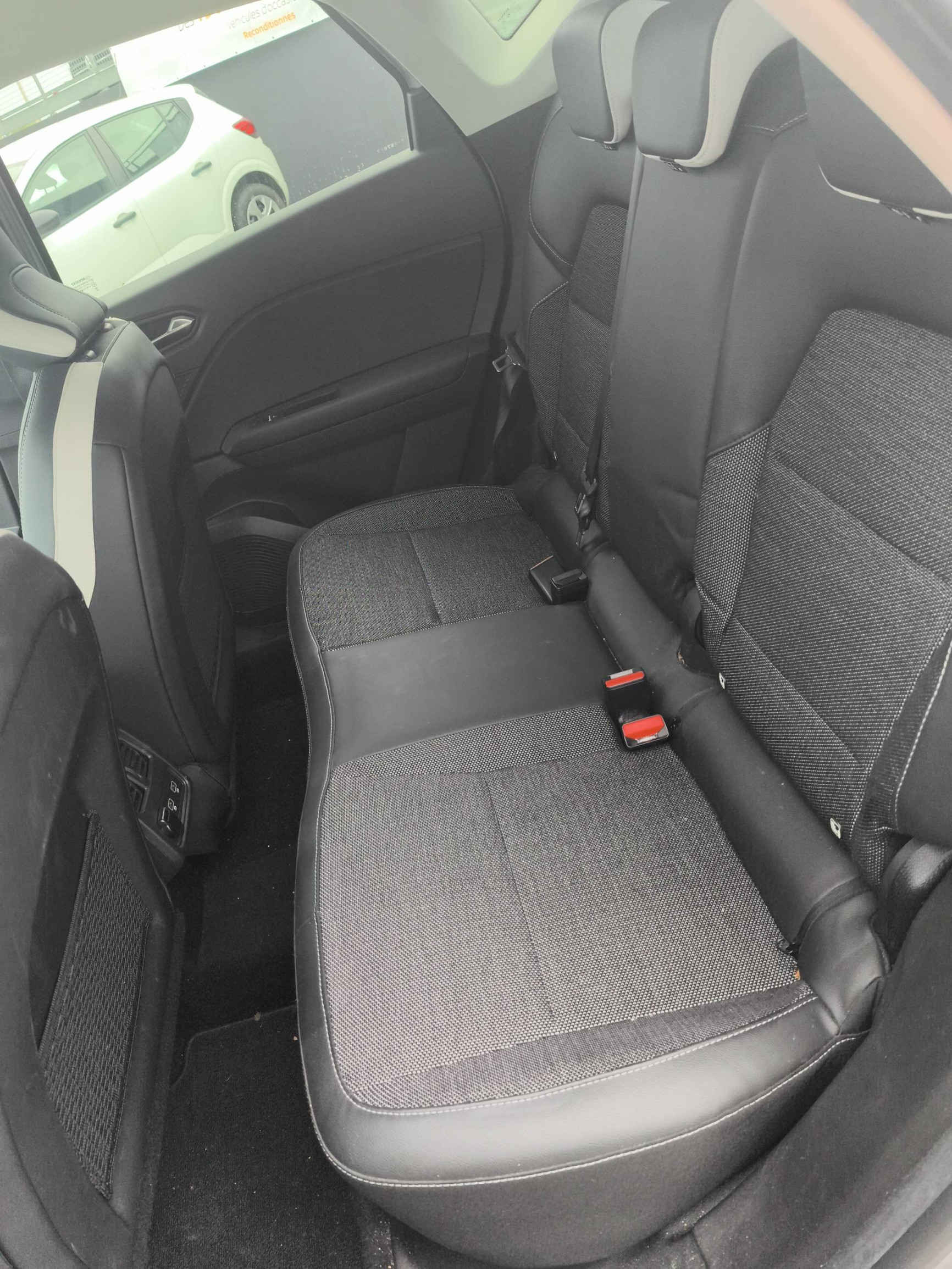 Vente en ligne Renault Captur  TCe 130 EDC FAP au prix de 17 490 €