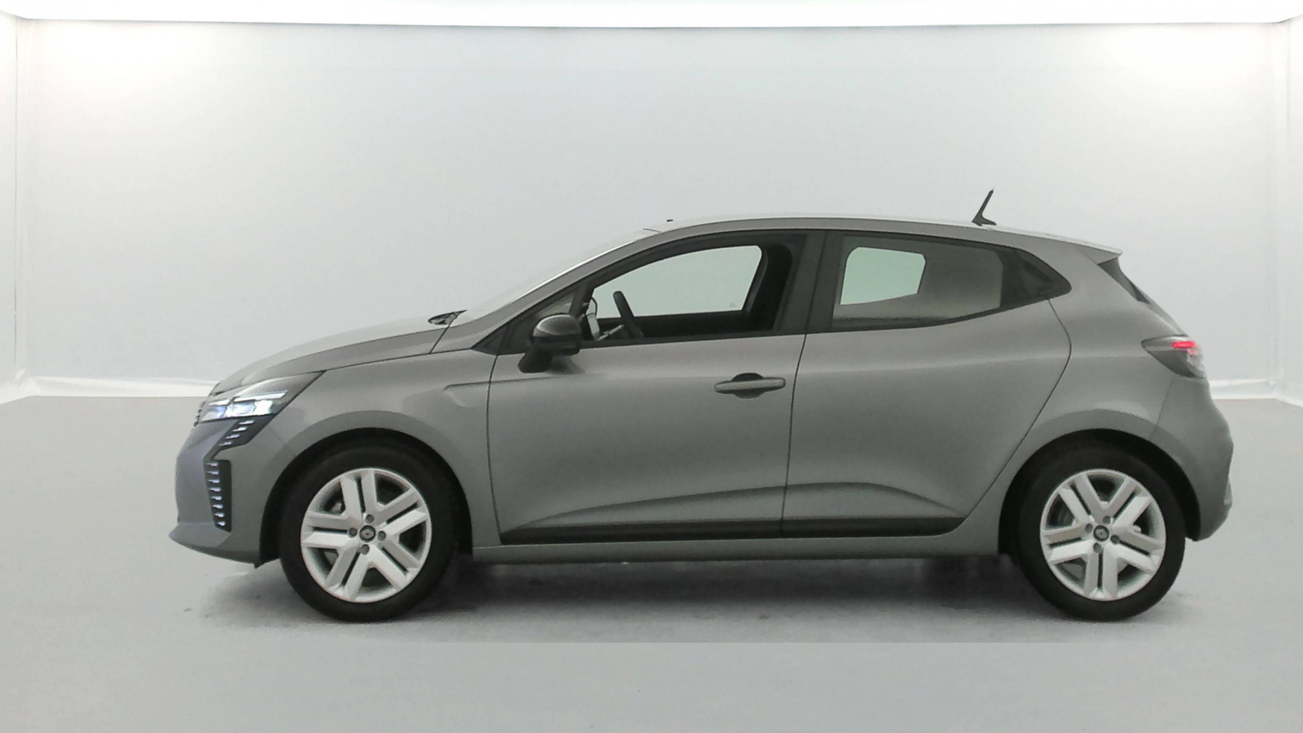 Vente en ligne Renault Clio 5 Clio E-Tech full hybrid 145 ch GSR2 au prix de 19 990 €