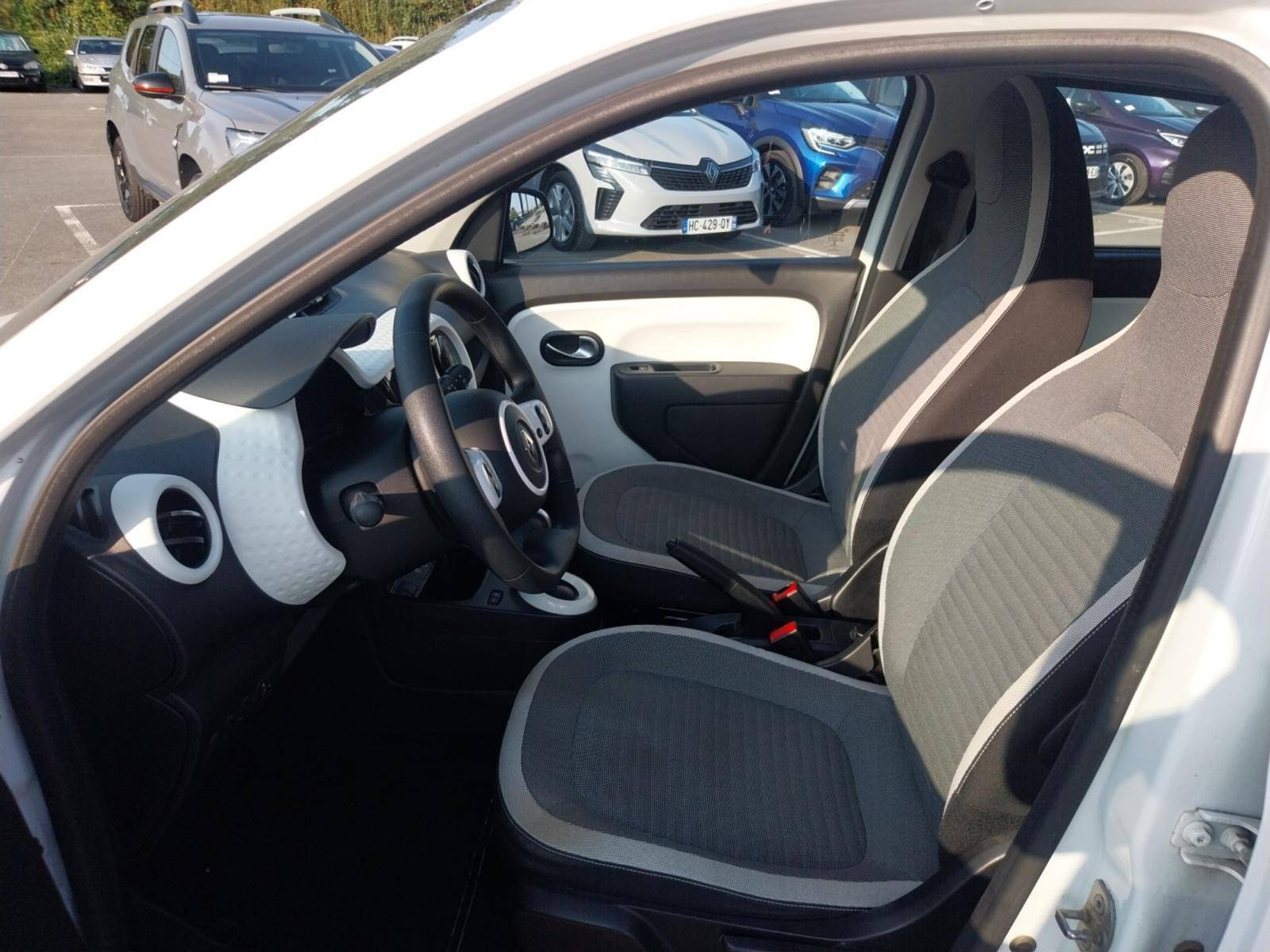 Vente en ligne Renault Twingo Electrique Twingo III E-Tech au prix de 10 890 €