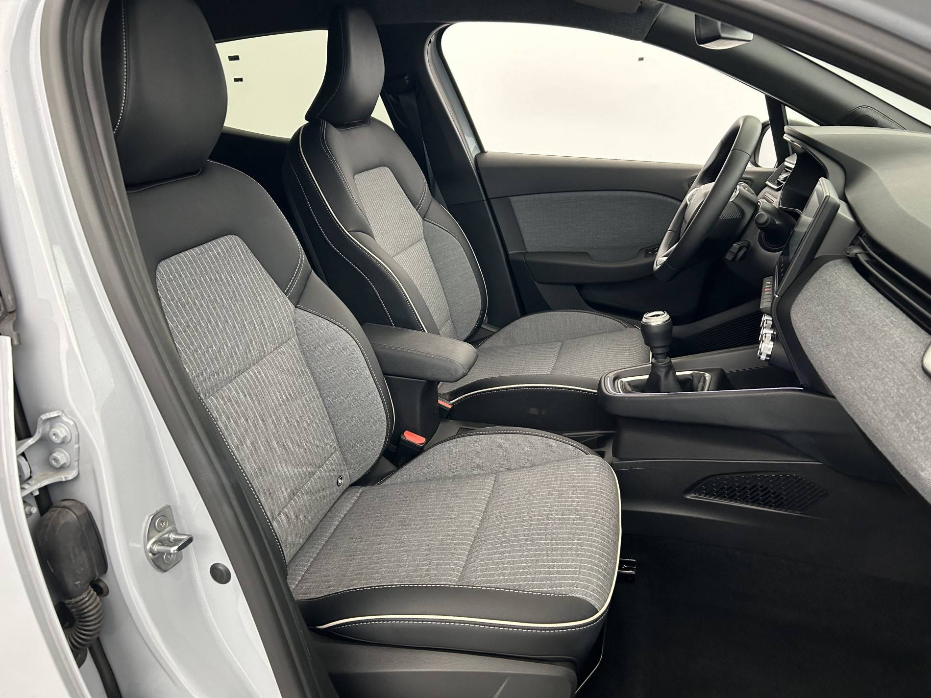 Vente en ligne Renault Clio 5 Clio TCe 90 ch GSR2 au prix de 17 990 €