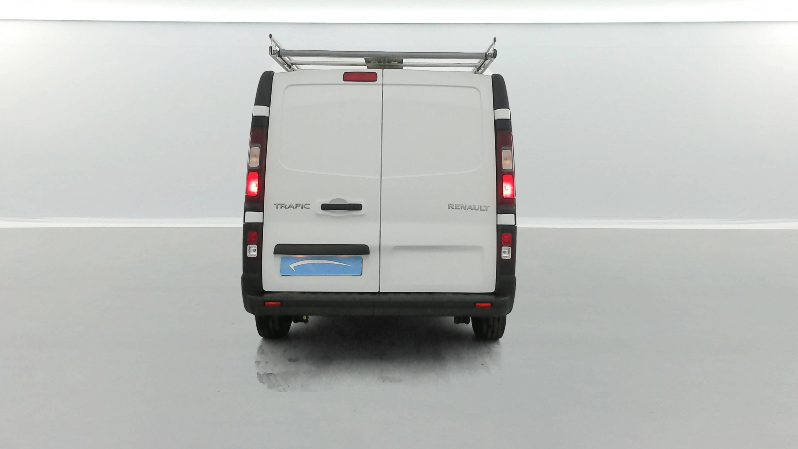 Vente en ligne Renault Trafic 3 Fourgon TRAFIC FGN L1H1 2800 KG BLUE DCI 110 au prix de 20 990 €
