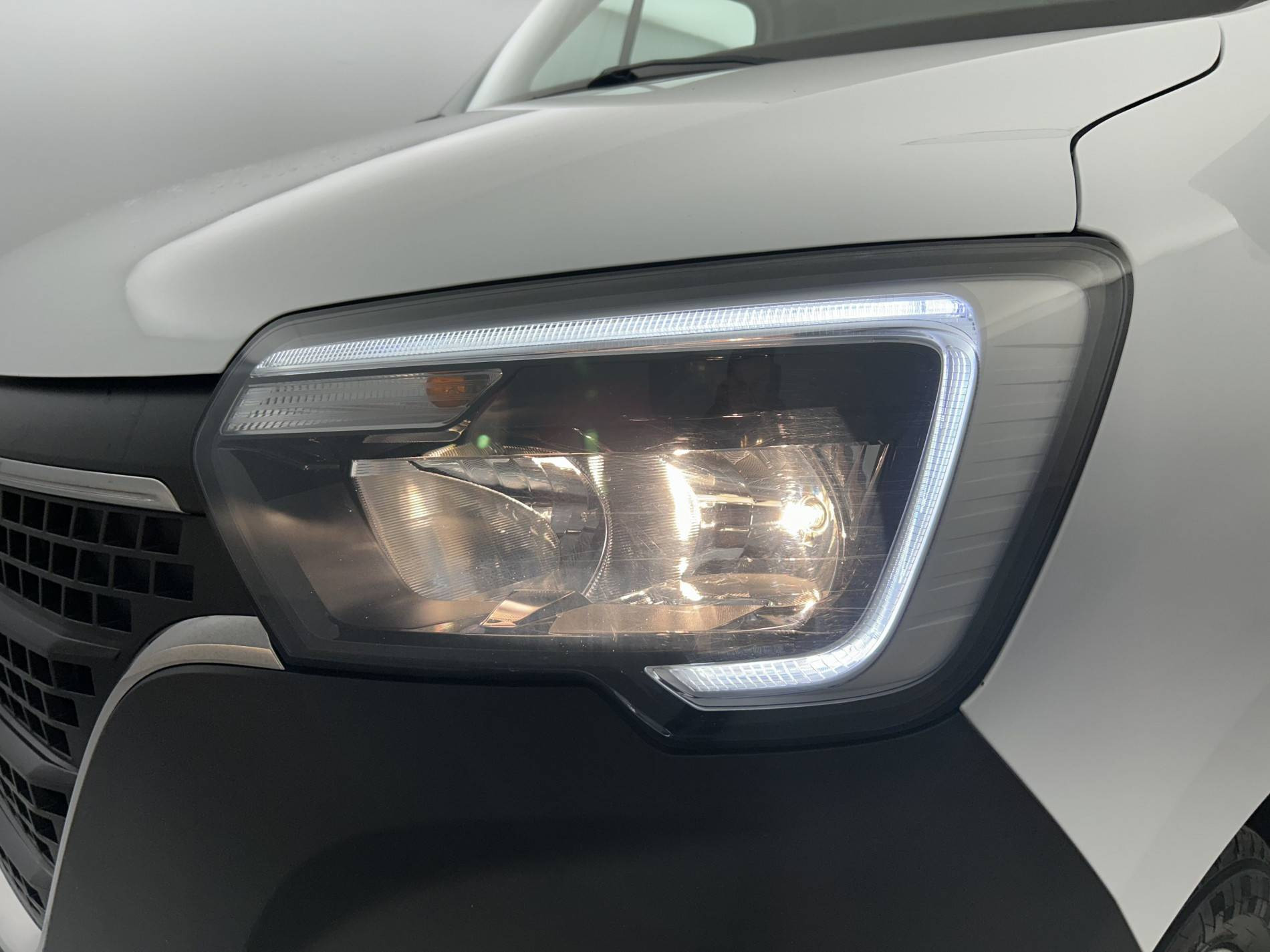 Vente en ligne Renault Master 3 Châssis Cabine MASTER CC PROP RJ3500 L2 PAFC BLUE DCI 130 EURO VI au prix de 33 300 €