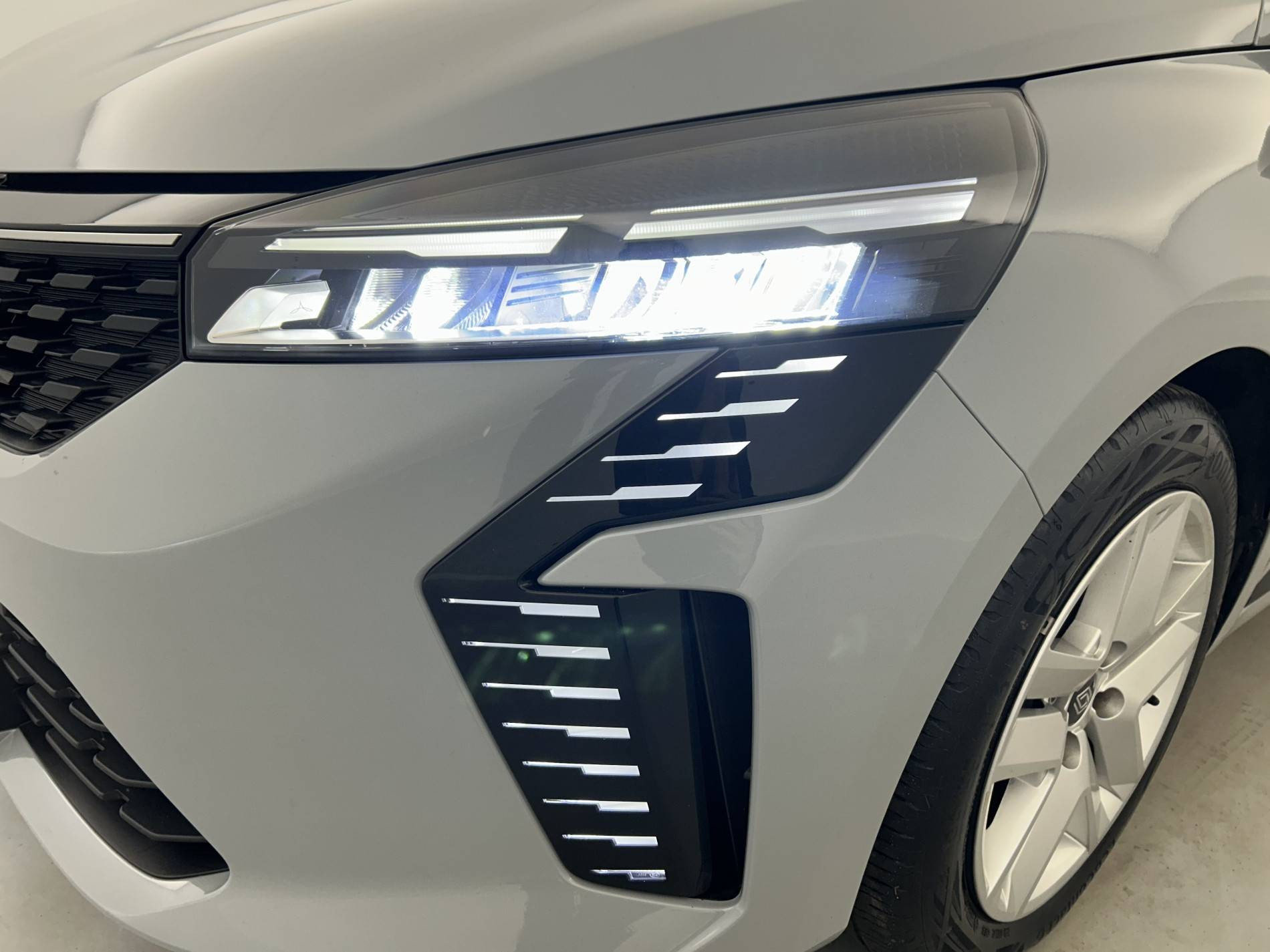 Vente en ligne Renault Clio 5 Clio TCe 90 au prix de 15 790 €