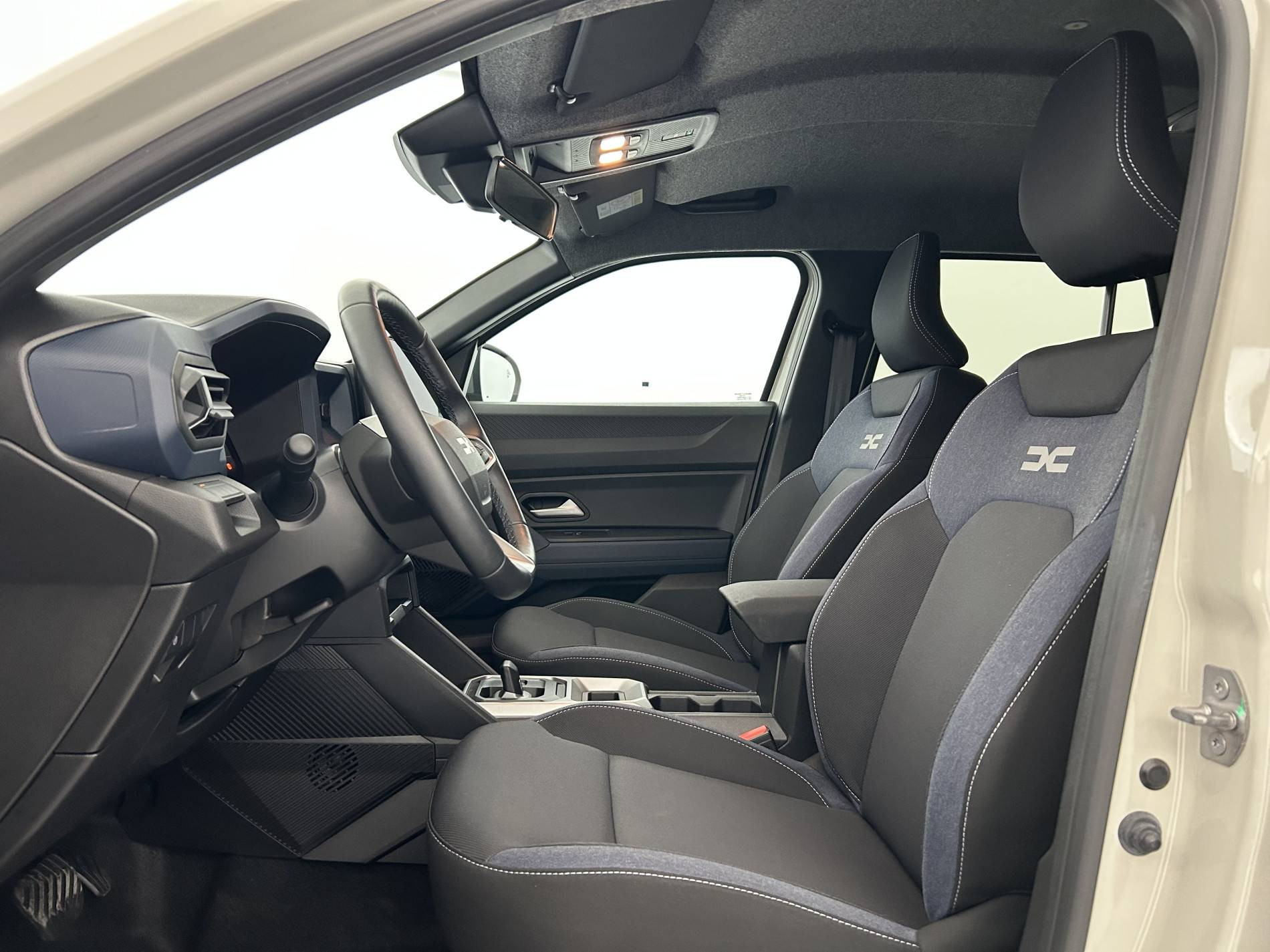 Vente en ligne Dacia Duster  Hybrid 140 au prix de 26 390 €