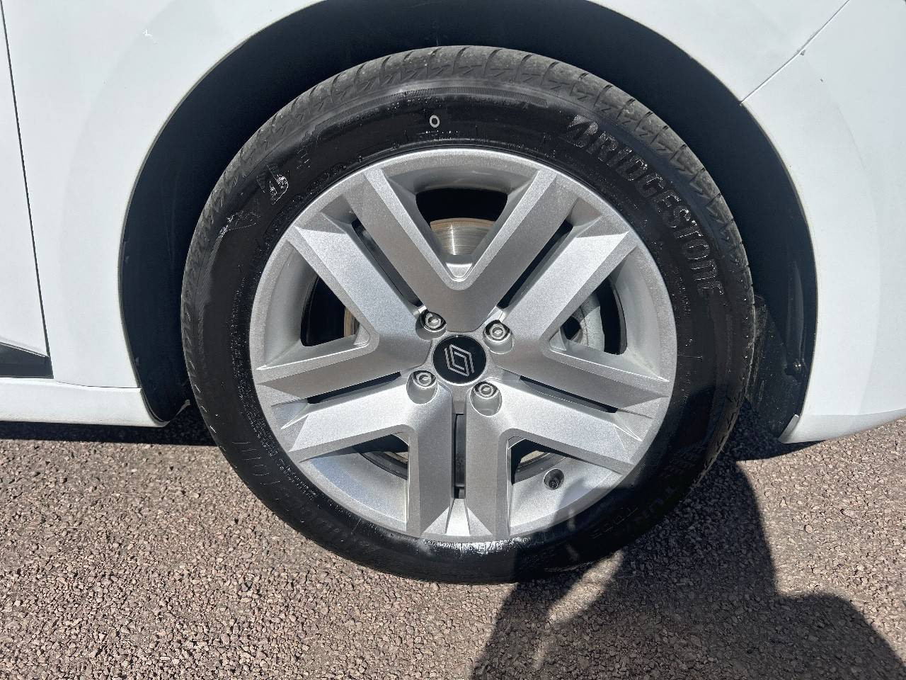 Vente en ligne Renault Clio 5 Clio E-Tech full hybrid 145 ch GSR2 au prix de 20 490 €