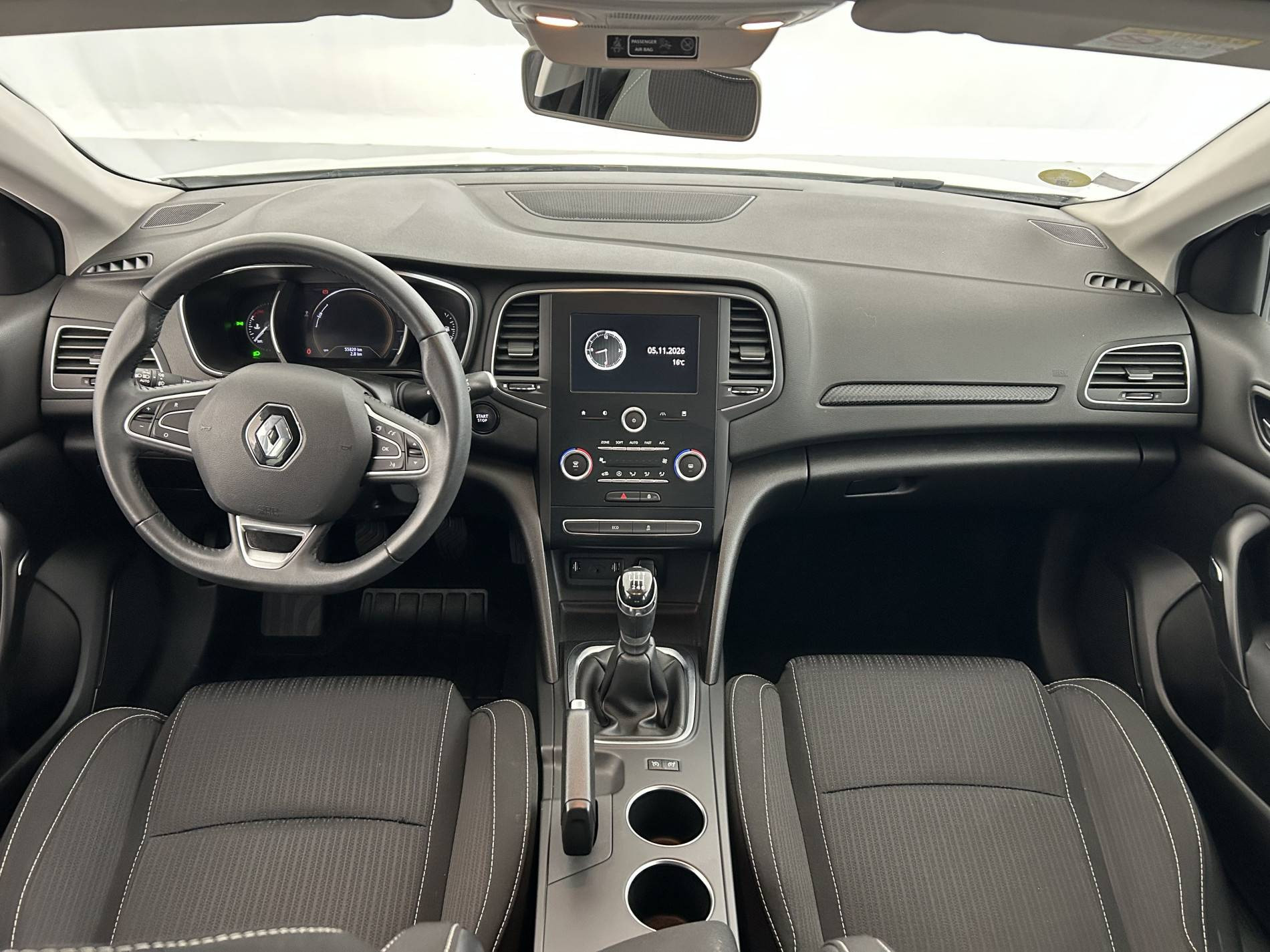 Vente en ligne Renault Megane 4 Mégane IV Berline Blue dCi 115 au prix de 14 480 €