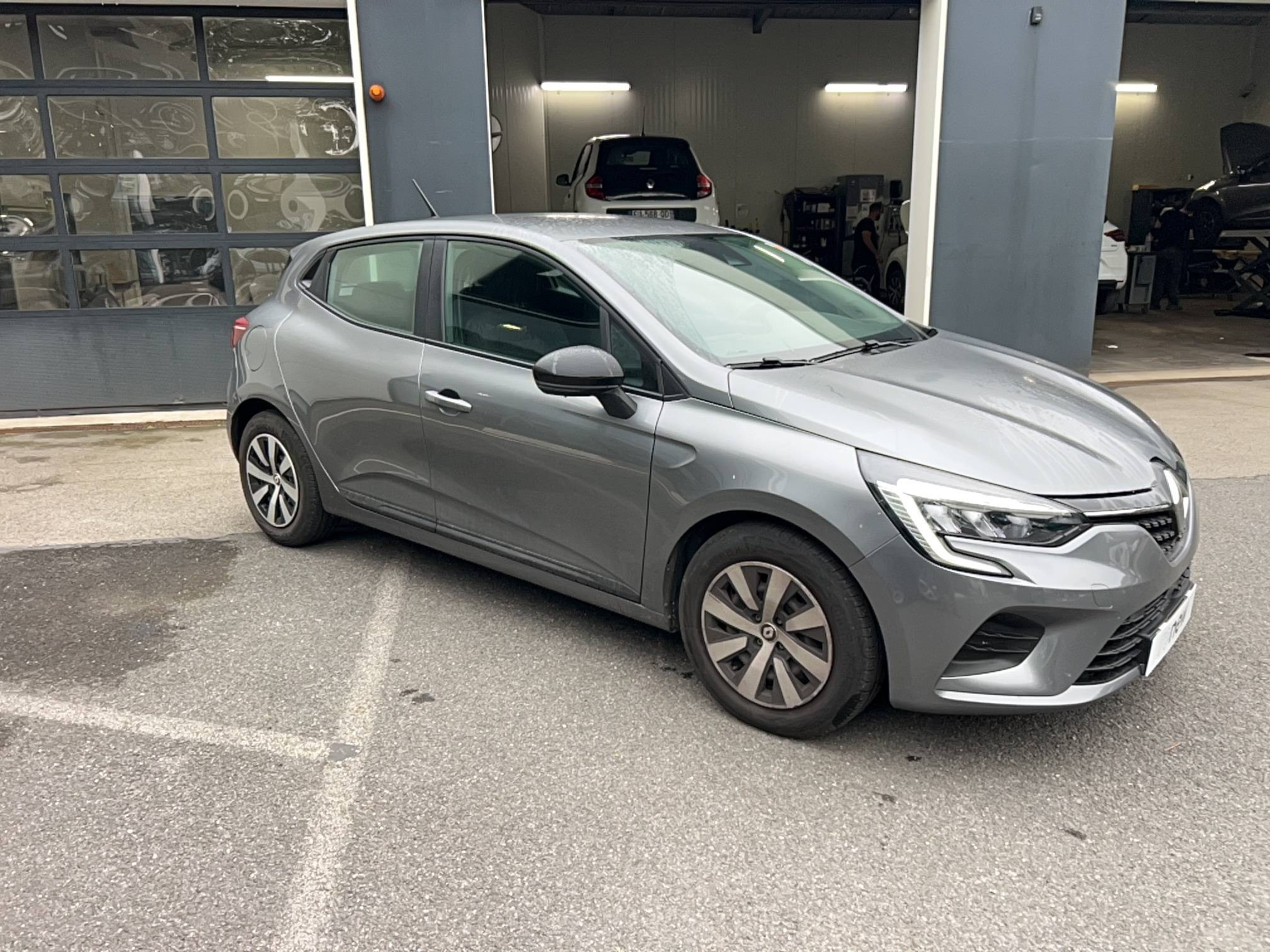 Vente en ligne Renault Clio 5 Clio TCe 90 au prix de 13 990 €