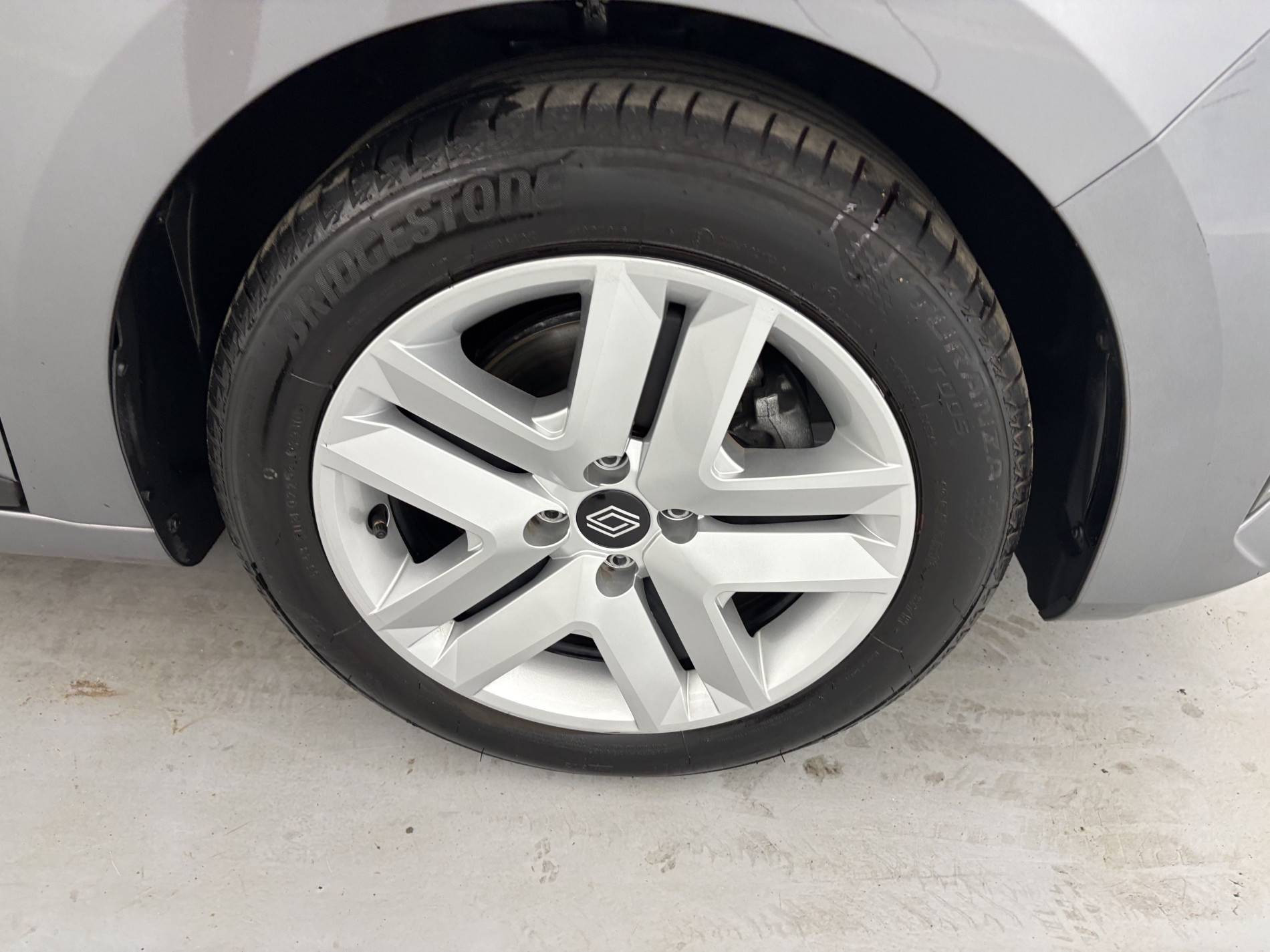Vente en ligne Renault Clio 5 Clio Blue dCi 100 ch GSR2 au prix de 17 690 €