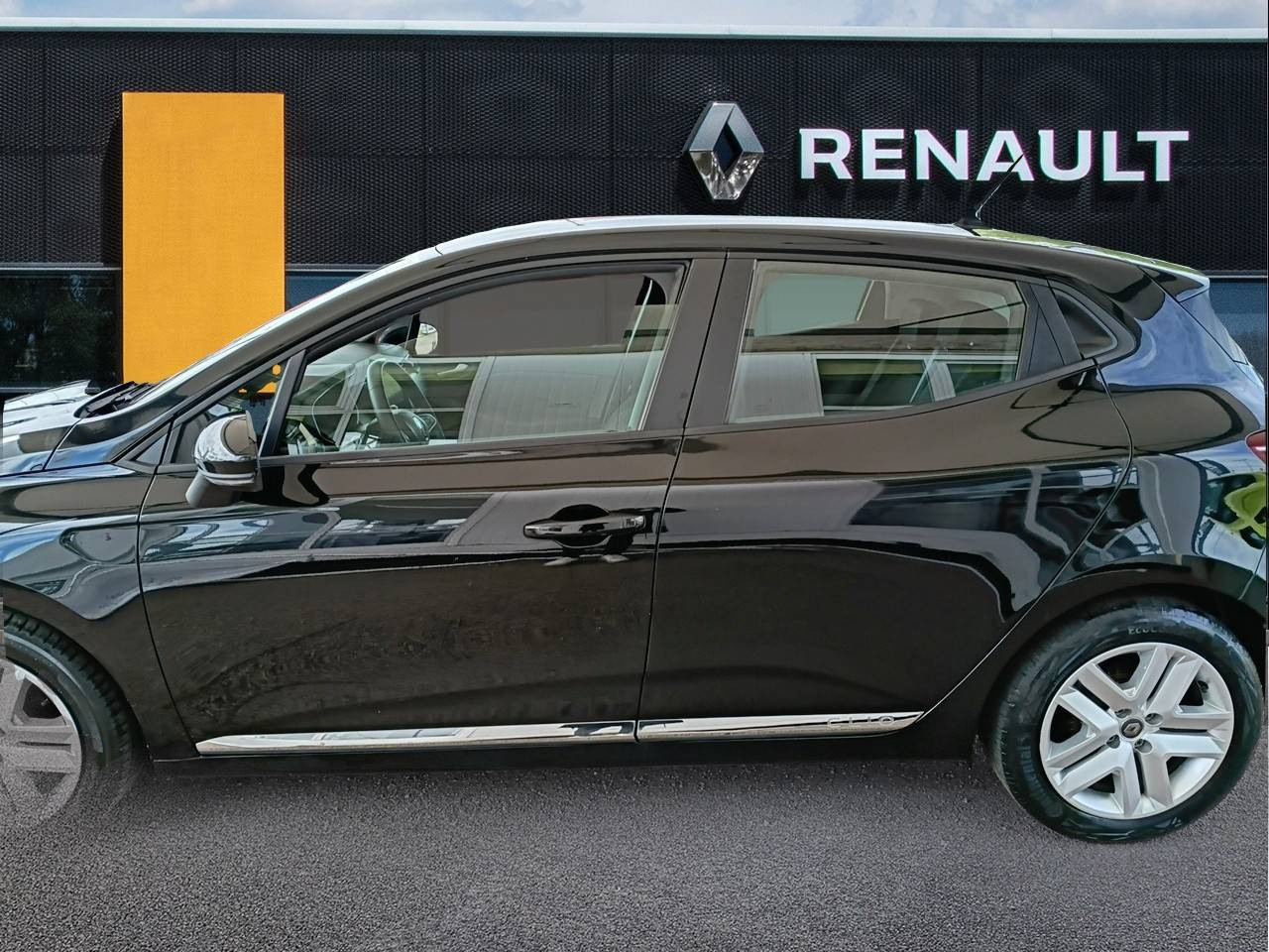 Vente en ligne Renault Clio 5 Clio TCe 100 au prix de 11 990 €