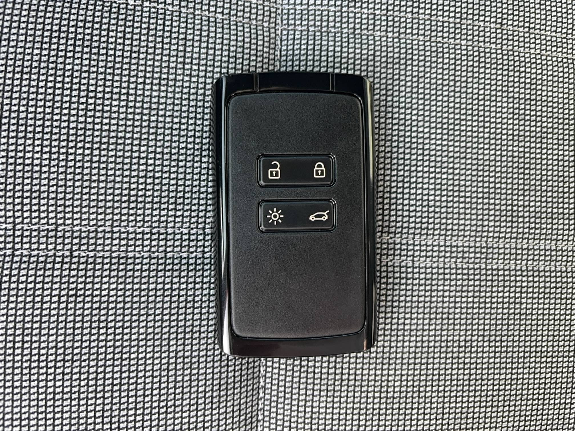 Vente en ligne Renault Scenic E-Tech Scenic E-Tech électrique 220 ch grande autonomie au prix de 44 900 €