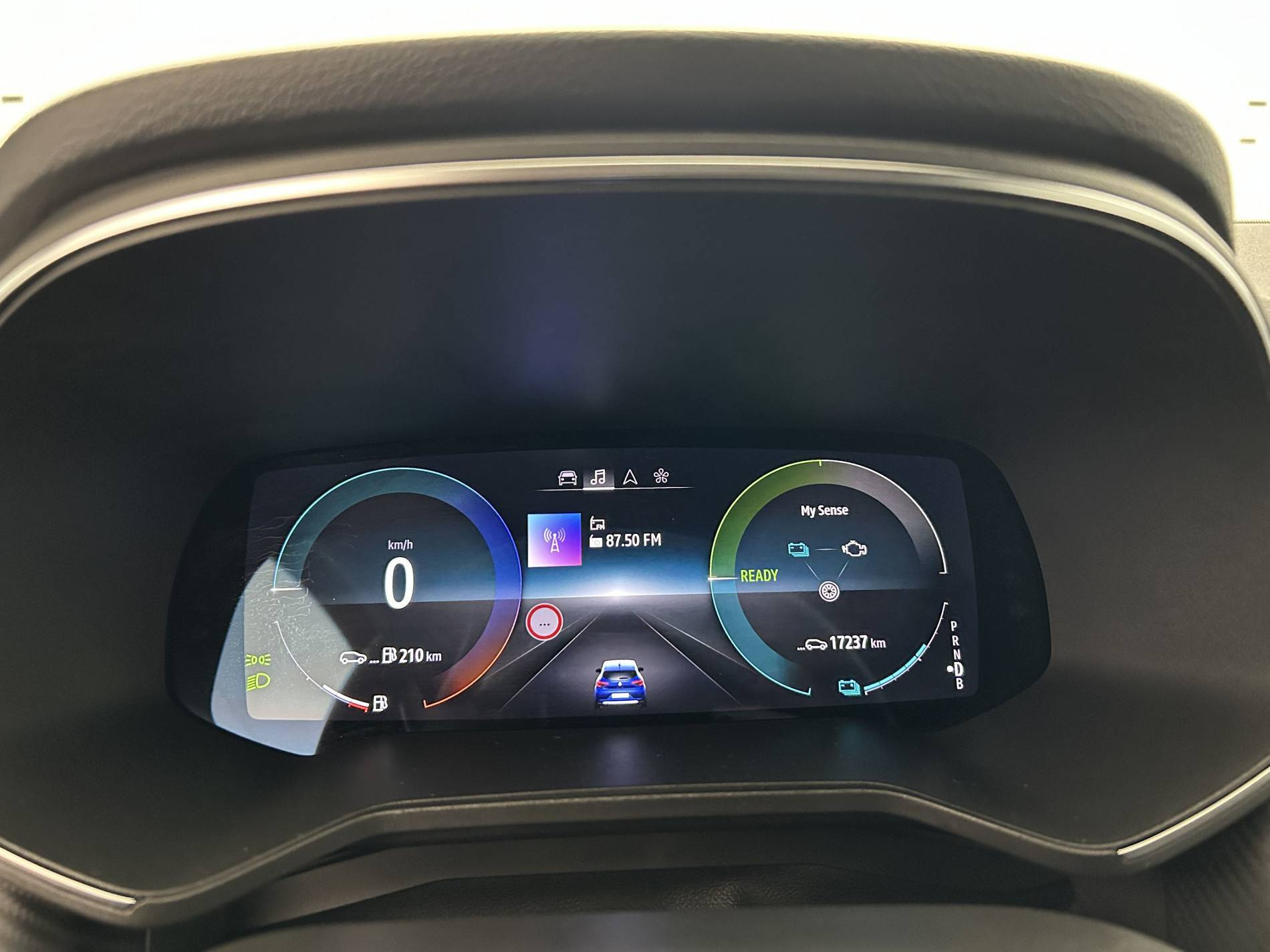 Vente en ligne Renault Clio 5 Clio E-Tech hybride 145 au prix de 19 990 €