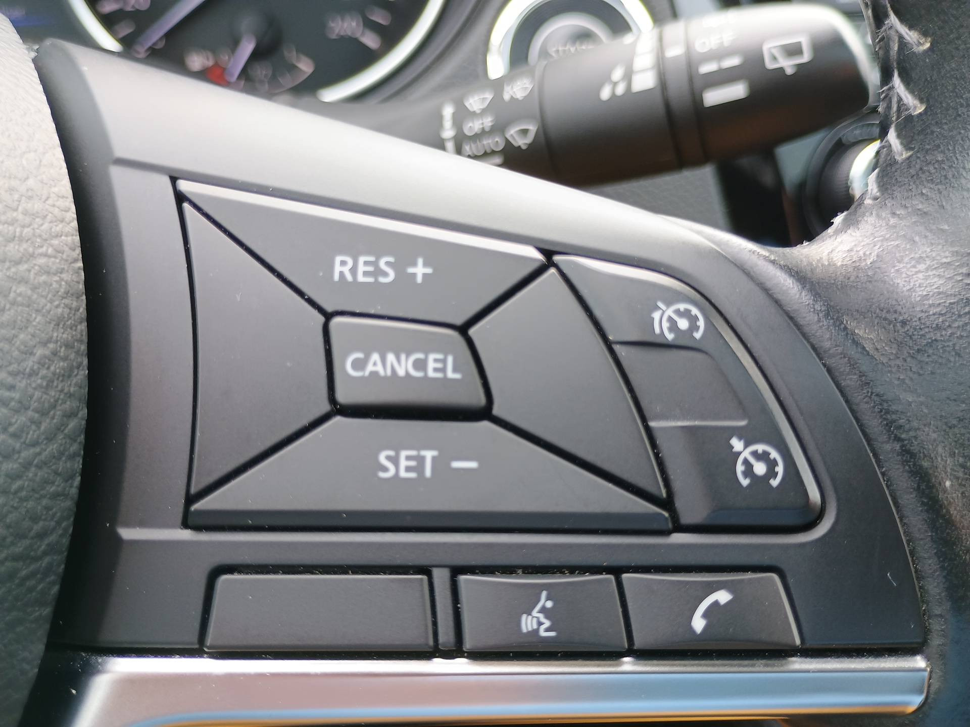 Vente en ligne Nissan Qashqai Qashqai 1.3 DIG-T 160 DCT au prix de 17 990 €