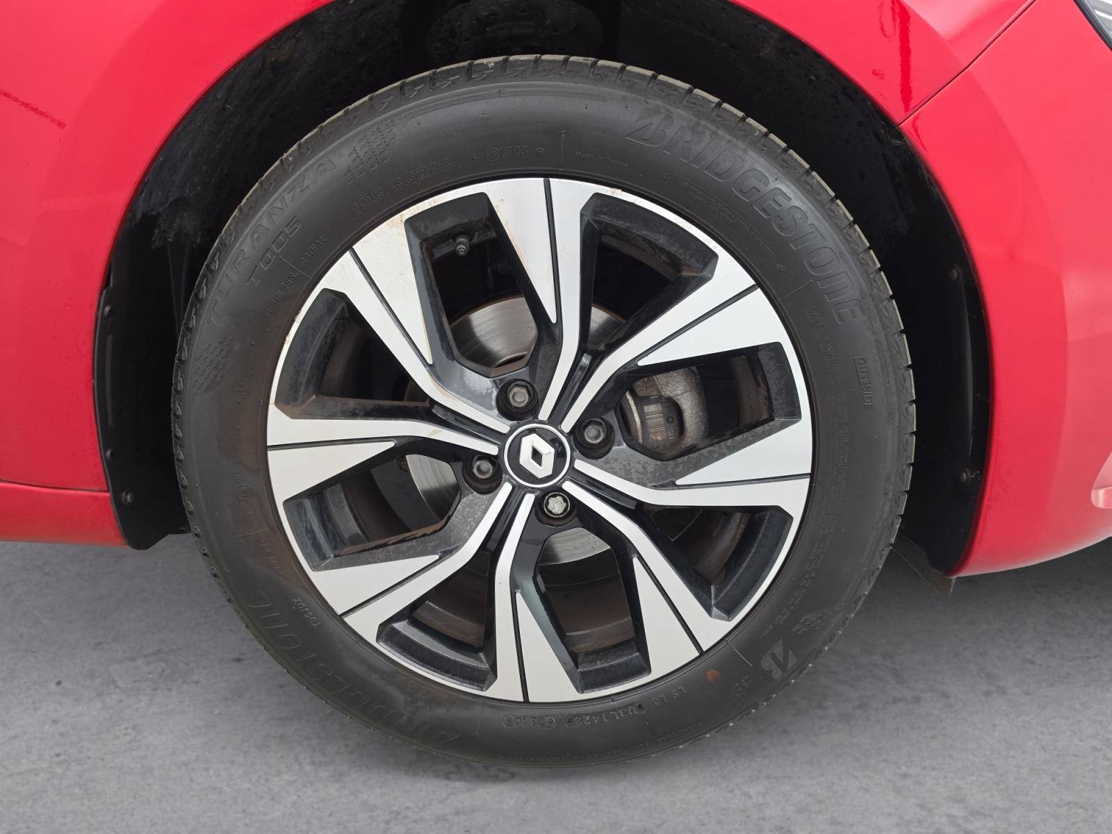 Vente en ligne Renault Clio 5 Clio TCe 90 au prix de 14 890 €