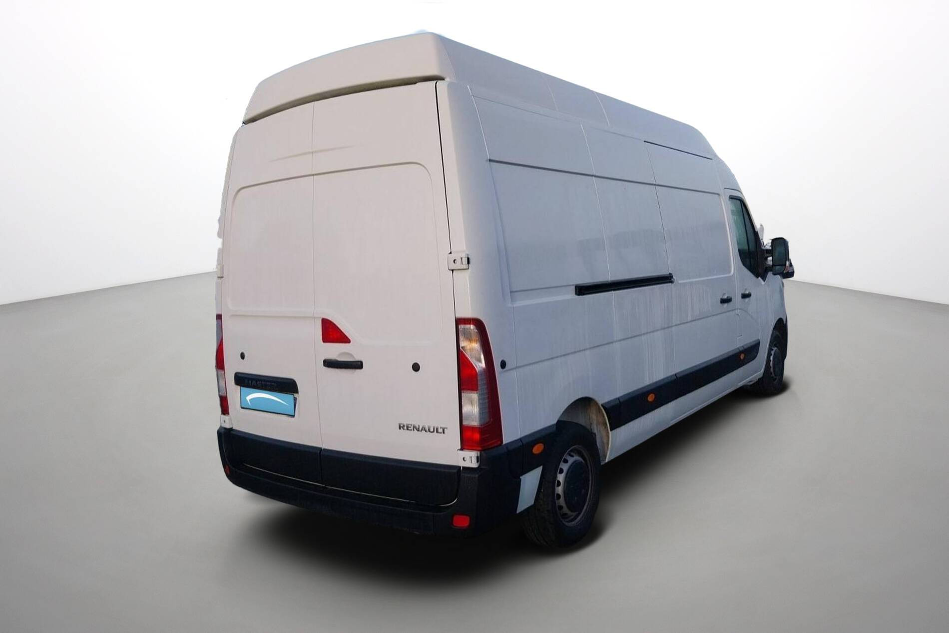 Vente en ligne Renault Master Fourgon MASTER FGN TRAC F3500 L3H3 BLUE DCI 135 au prix de 29 900 €