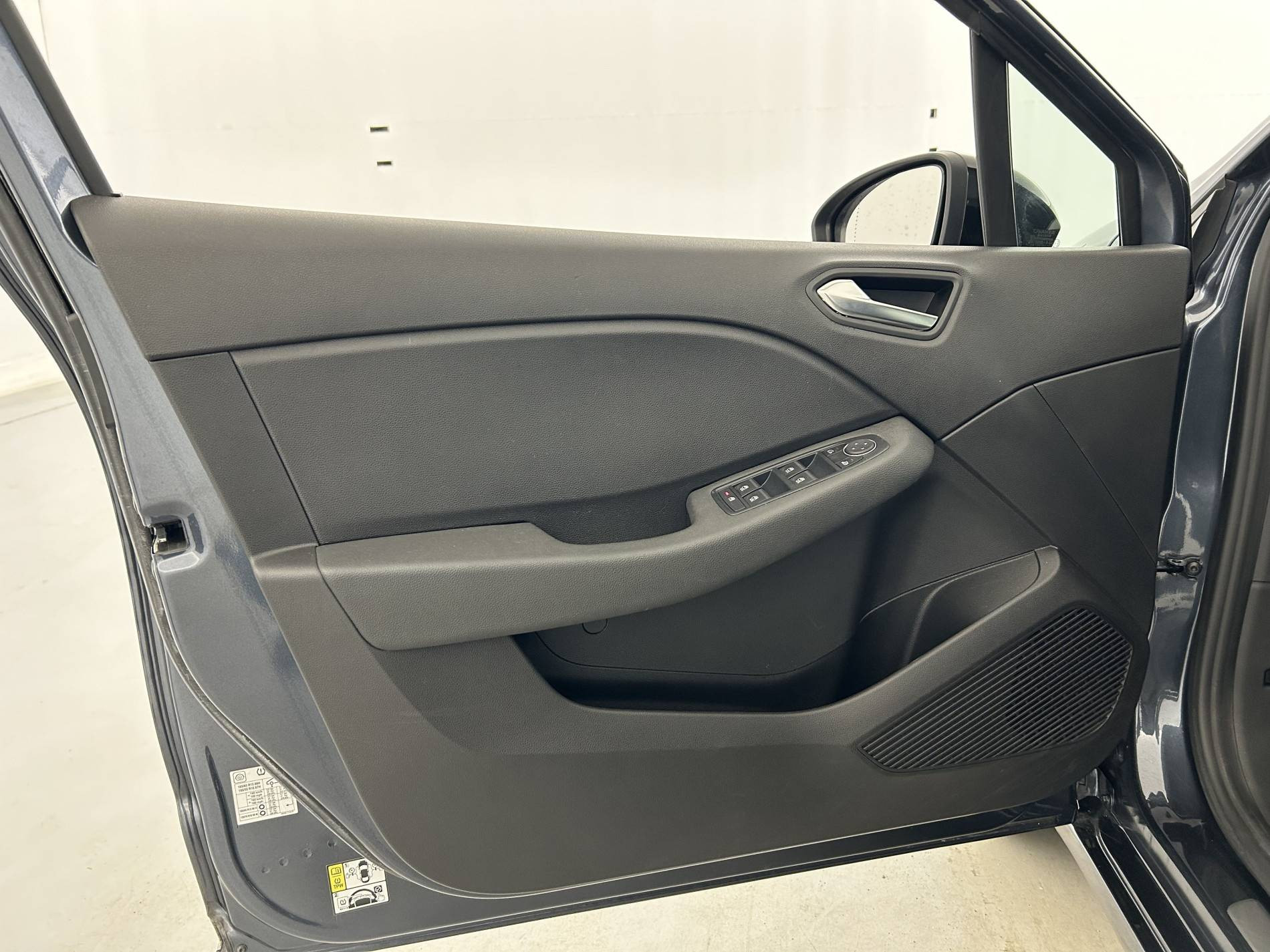 Vente en ligne Renault Clio 5 Clio TCe 90 - 21N au prix de 13 690 €