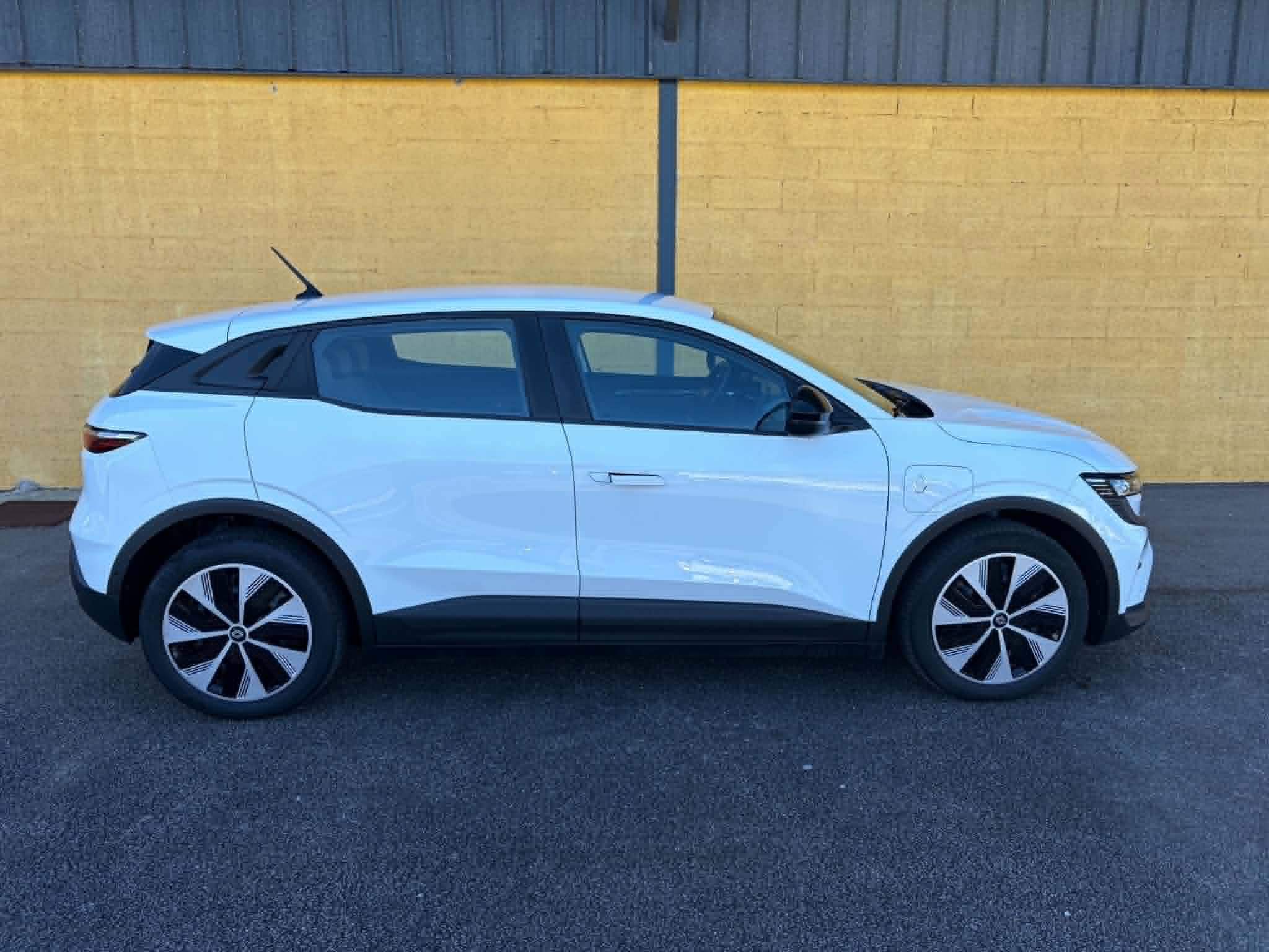 Vente en ligne Renault Megane E-Tech  EV60 130ch super charge au prix de 23 990 €