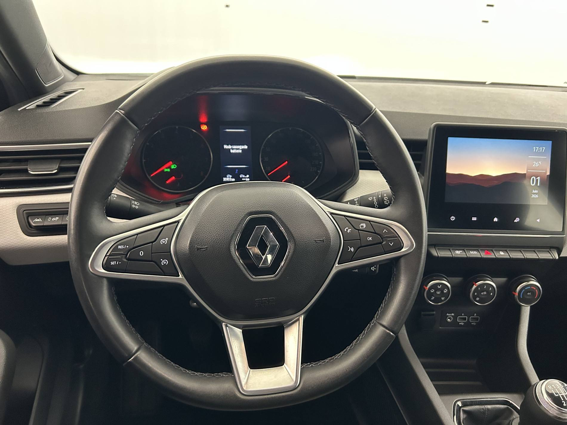 Vente en ligne Renault Clio 5 Clio TCe 90 - 21 au prix de 13 490 €