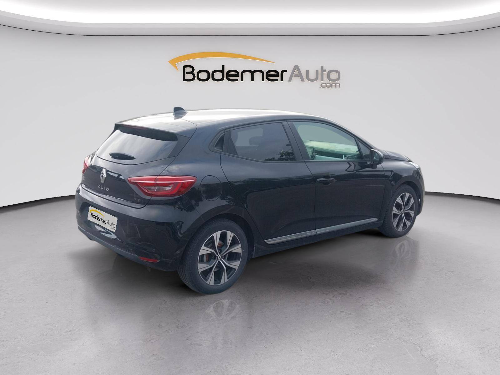Vente en ligne Renault Clio 5 Clio E-Tech full hybrid 145 au prix de 16 990 €