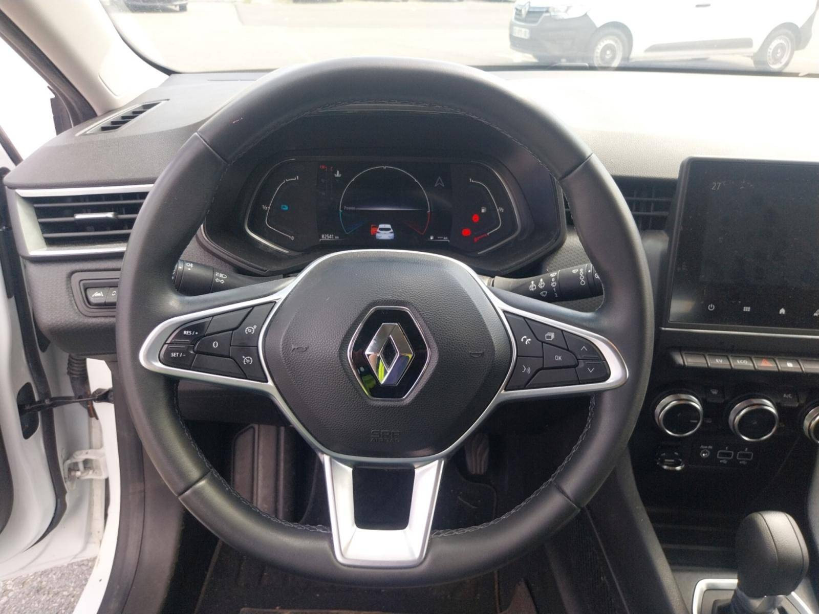 Vente en ligne Renault Clio 5 Clio E-Tech 140 - 21N au prix de 14 890 €