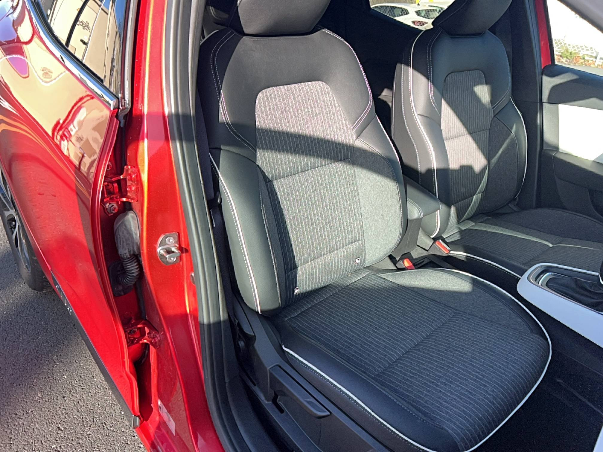 Vente en ligne Renault Clio 5 Clio E-Tech full hybrid 145 au prix de 18 450 €