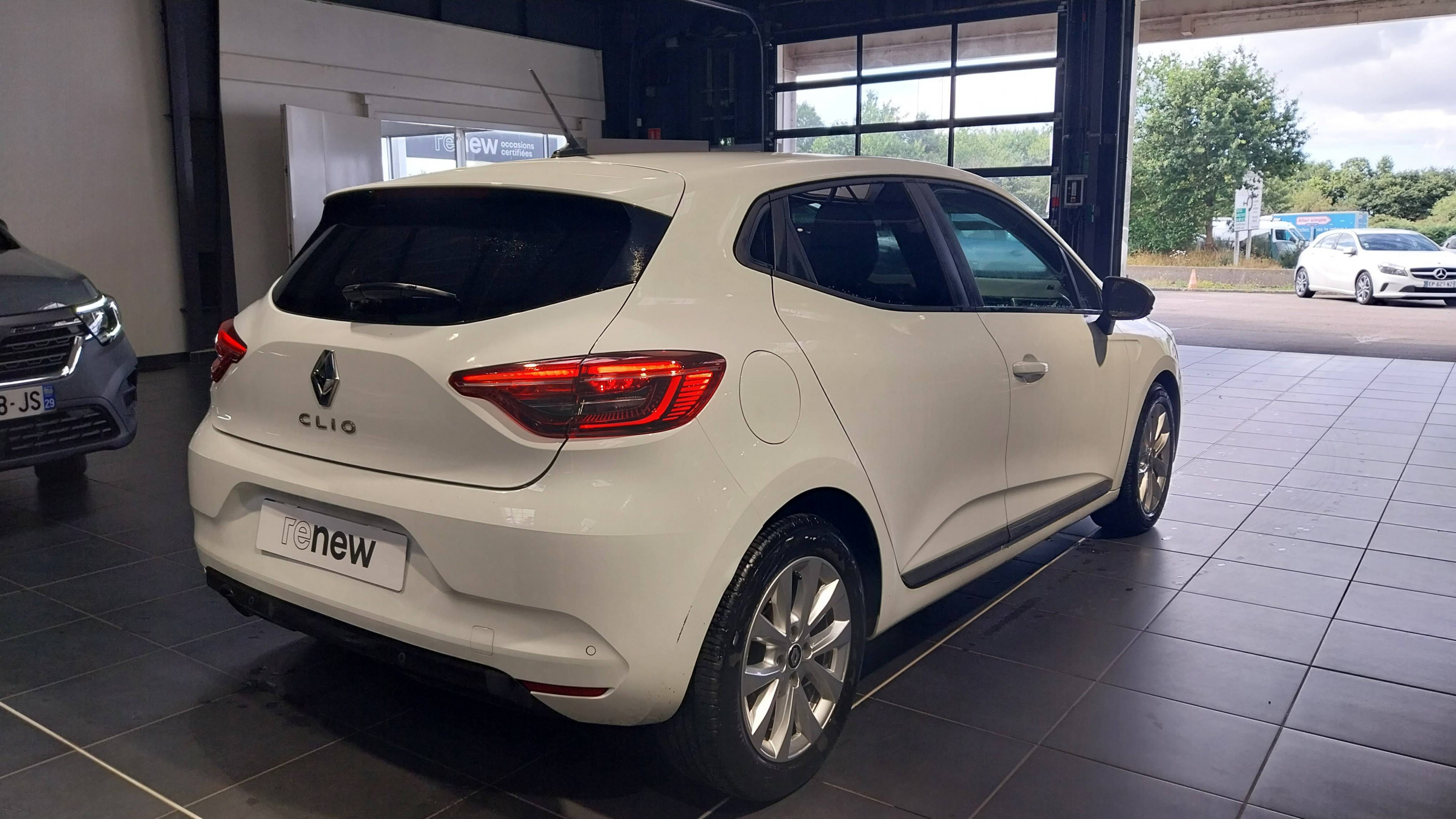 Vente en ligne Renault Clio 5 Clio Blue dCi 100 au prix de 14 890 €