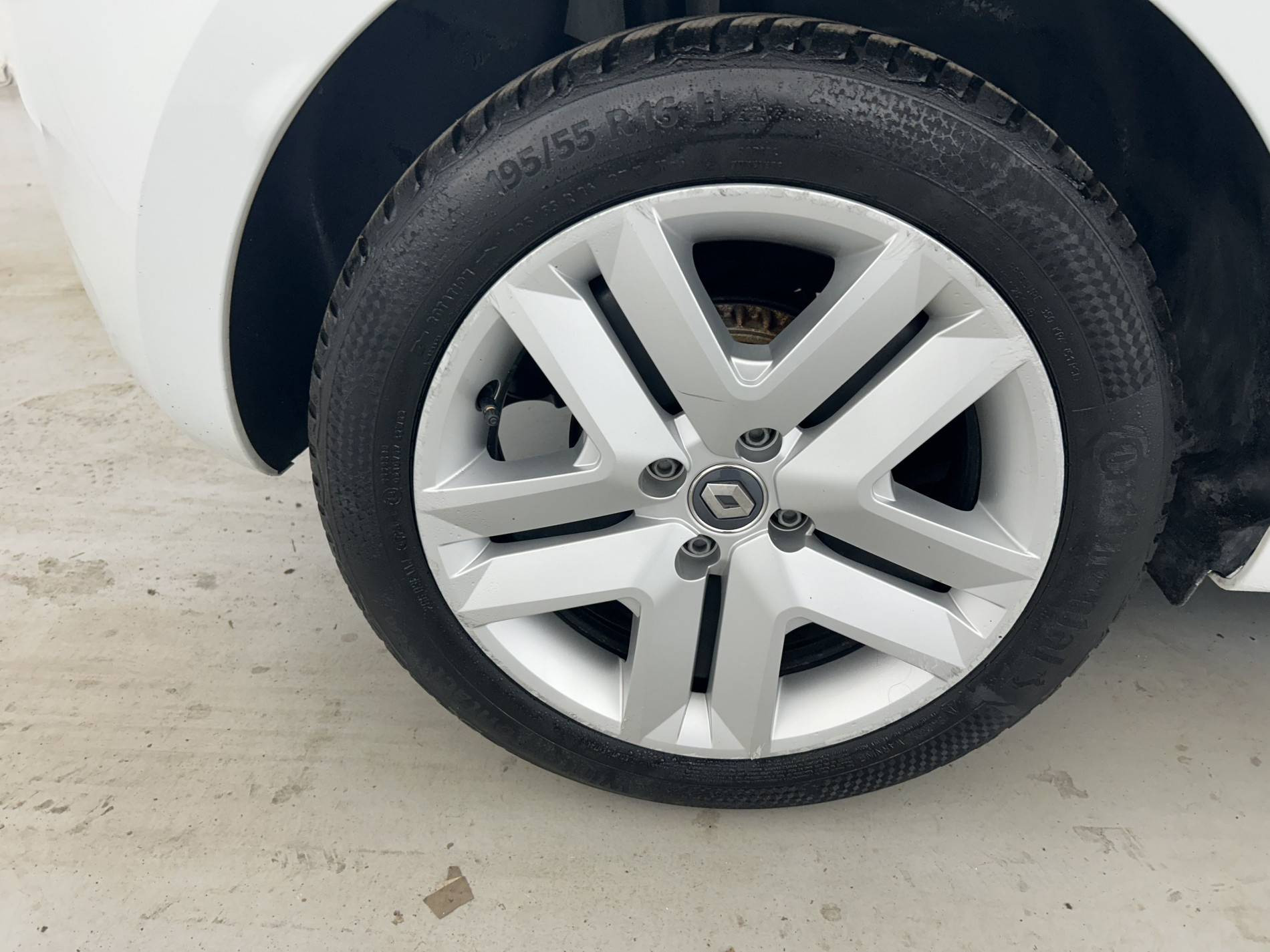 Vente en ligne Renault Clio 5 Clio TCe 90 X-Tronic - 21N au prix de 14 691 €
