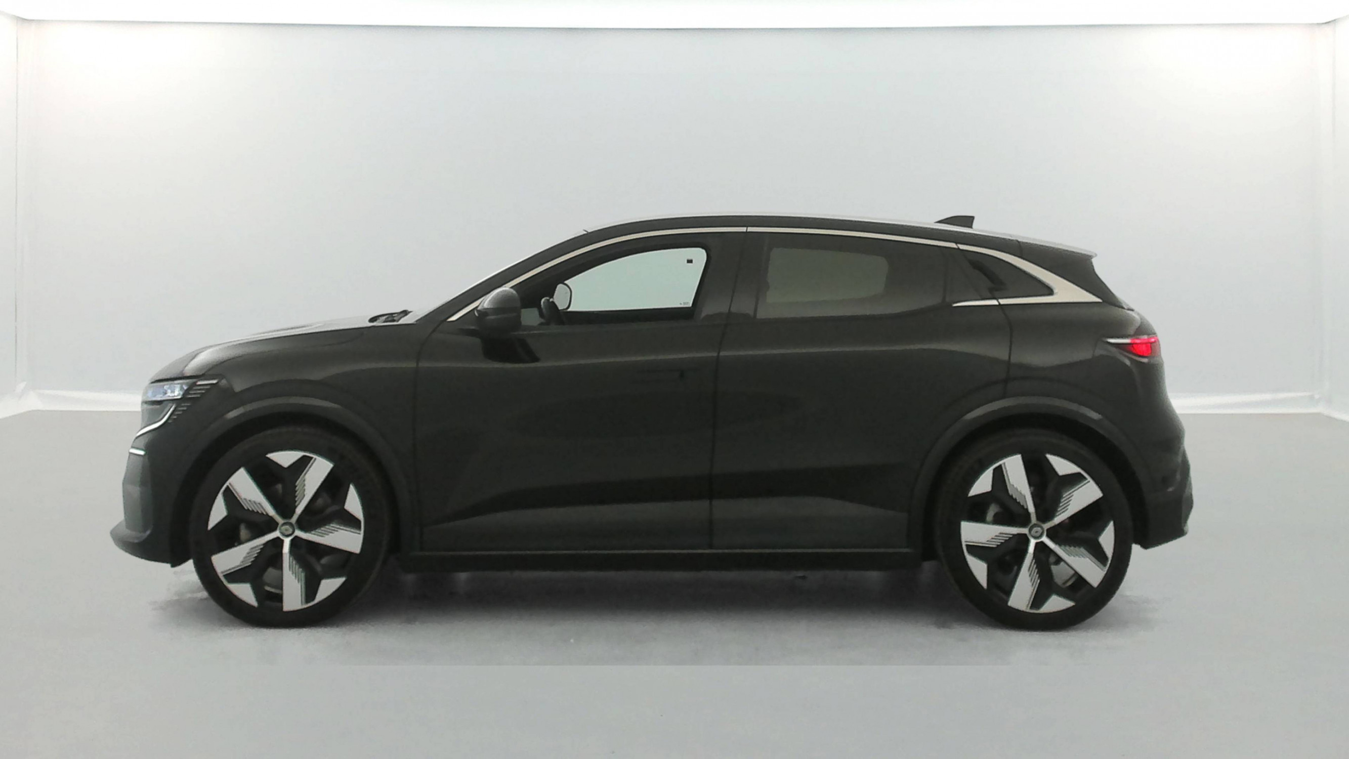 Vente en ligne Renault Megane E-Tech  EV60 220 ch super charge au prix de 22 990 €
