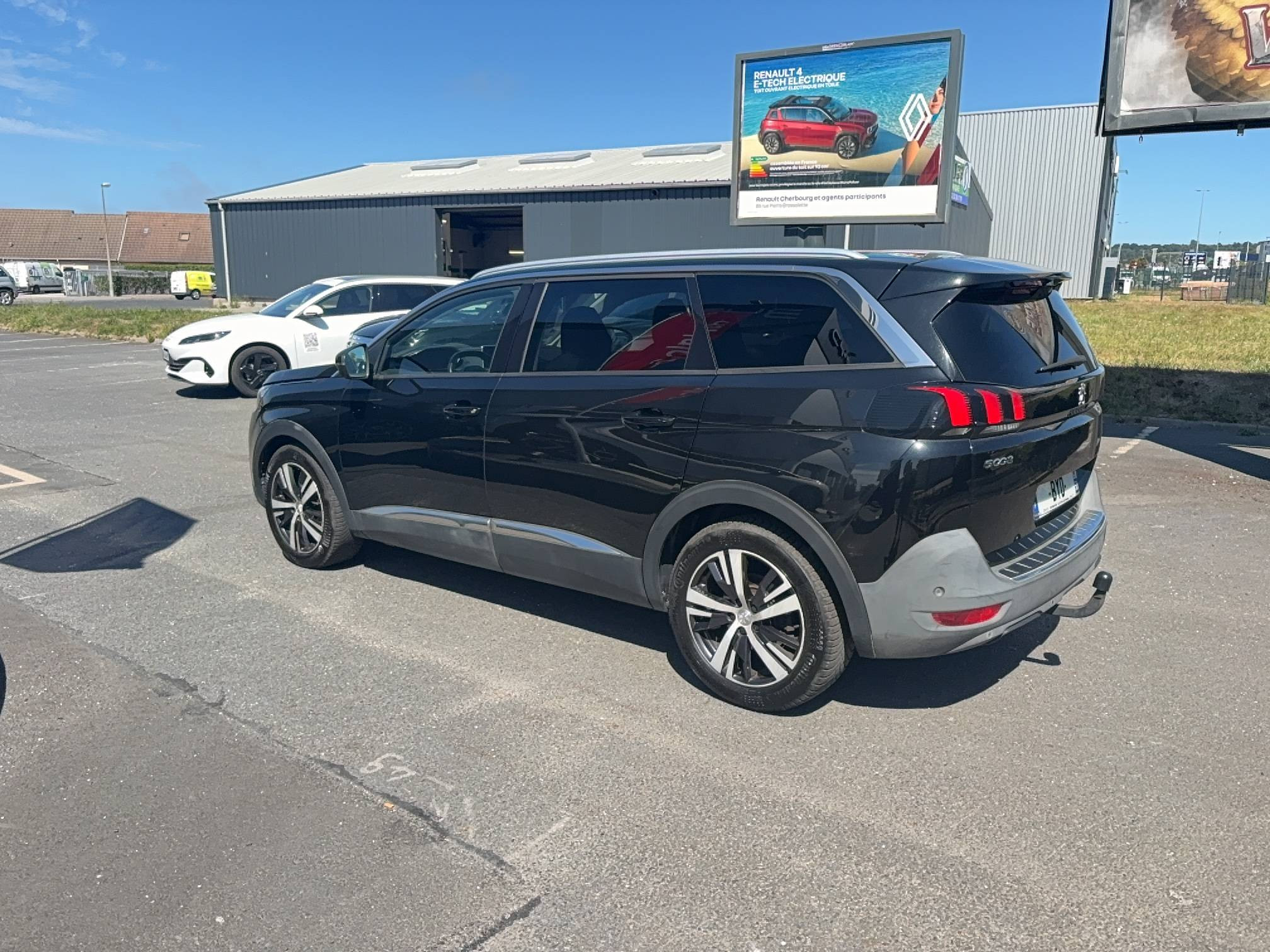 Vente en ligne Peugeot 5008  1.6 BlueHDi 120ch S&S EAT6 7 Places au prix de 14 990 €