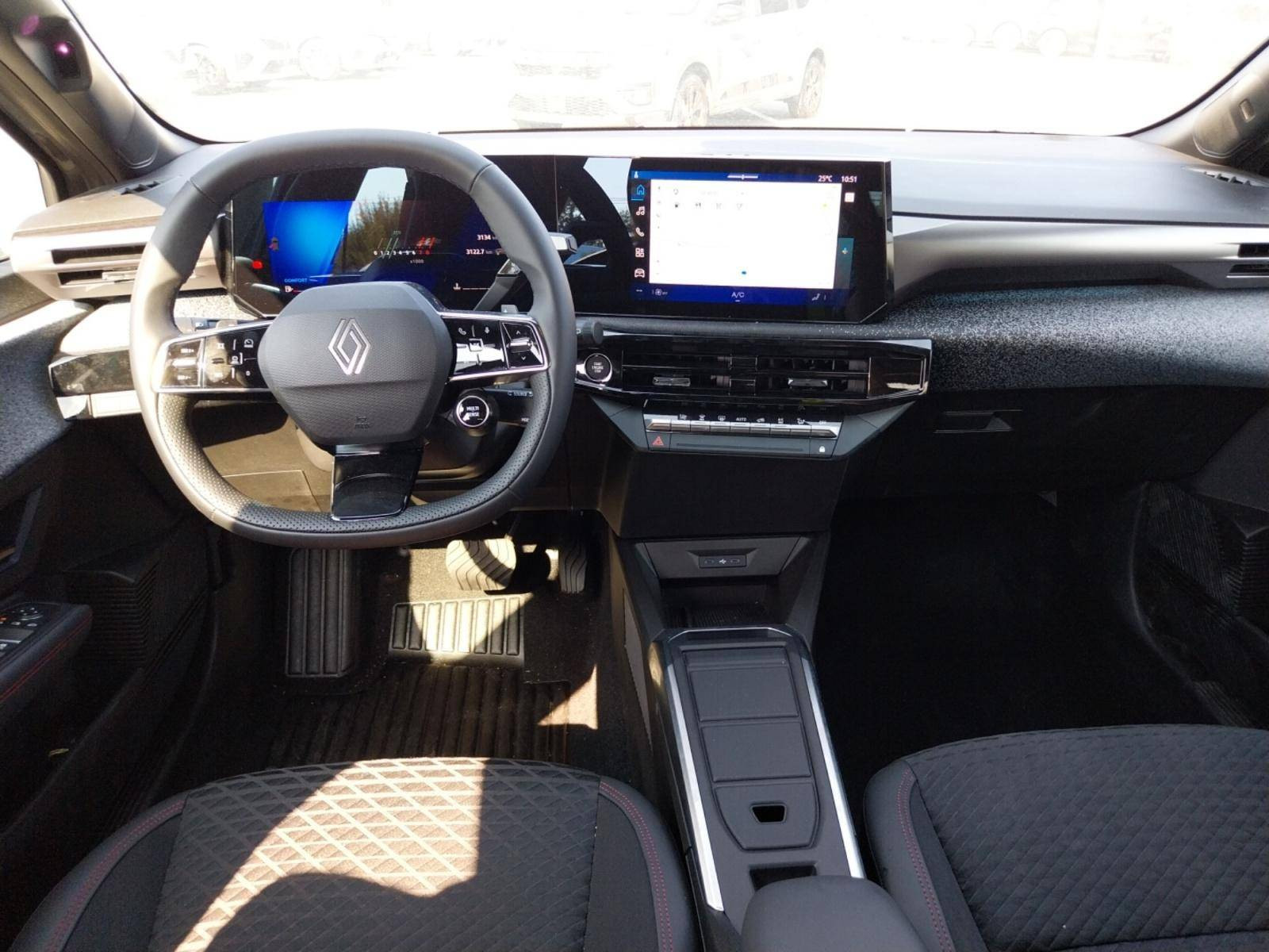 Vente en ligne Renault Clio 6 Clio TCe 115 ch EDC au prix de 24 690 €