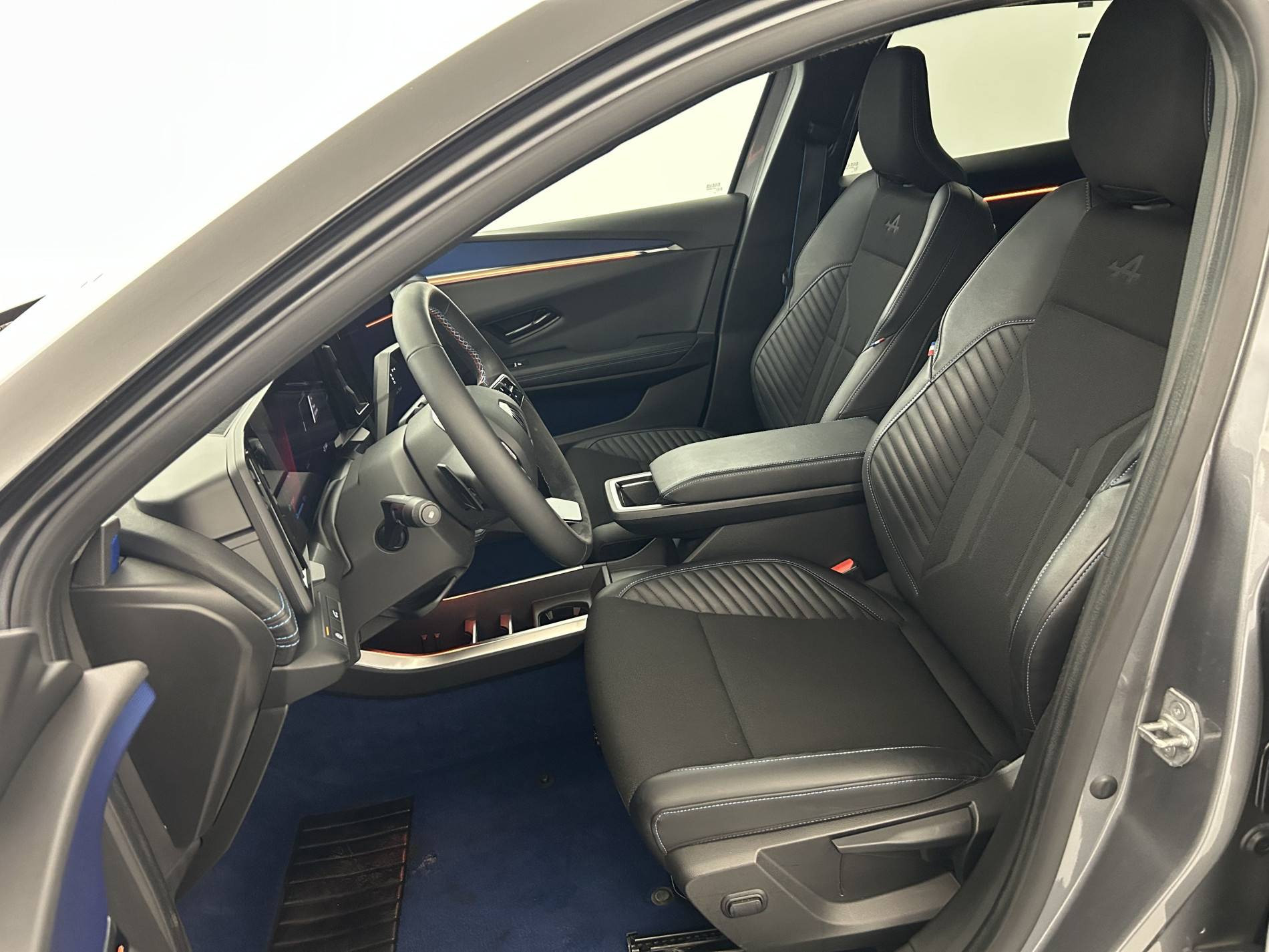 Vente en ligne Renault Scenic E-Tech Scenic E-Tech électrique 220 ch grande autonomie au prix de 37 991 €