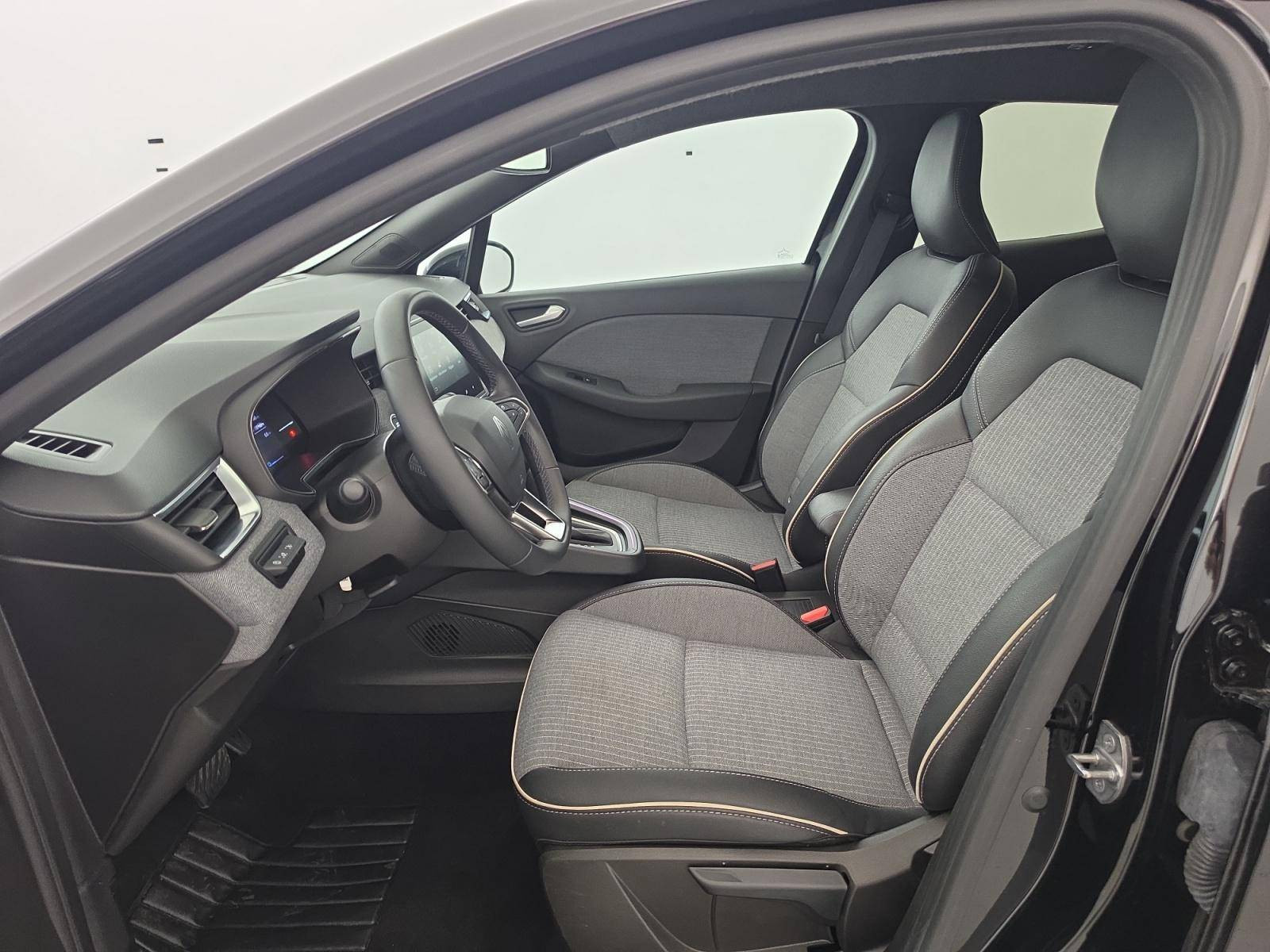 Vente en ligne Renault Clio 5 Clio E-Tech full hybrid 145 ch GSR2 au prix de 19 490 €