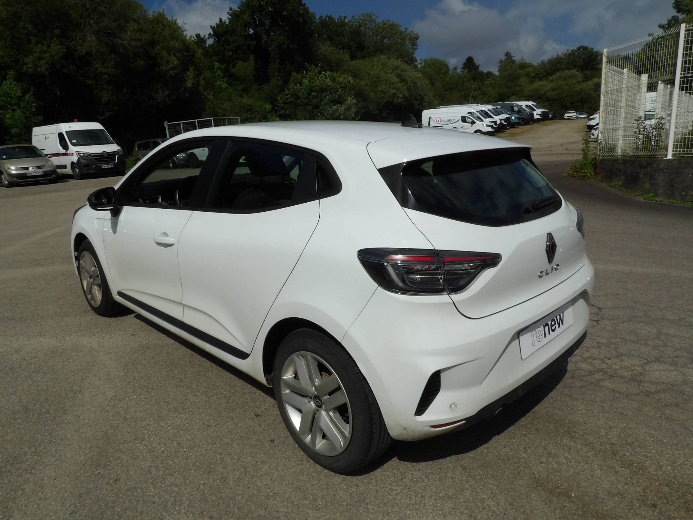 Vente en ligne Renault Clio 5 Clio TCe 90 au prix de 14 499 €