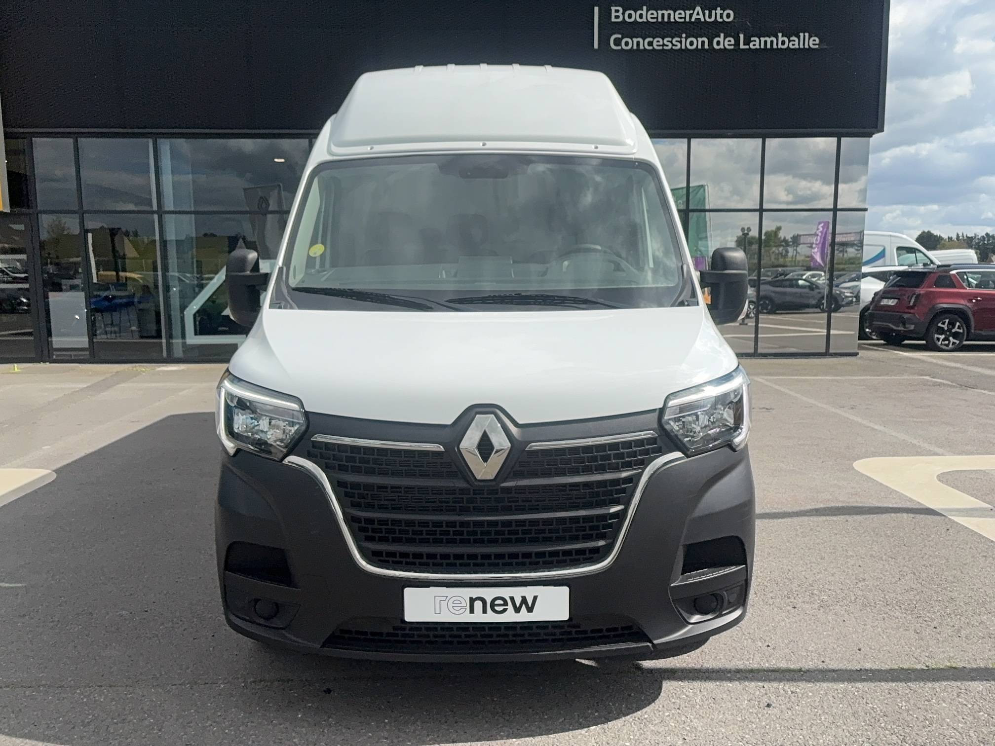 Vente en ligne Renault Master Fourgon MASTER FGN TRAC F3500 L3H3 BLUE DCI 135 au prix de 27 000 €