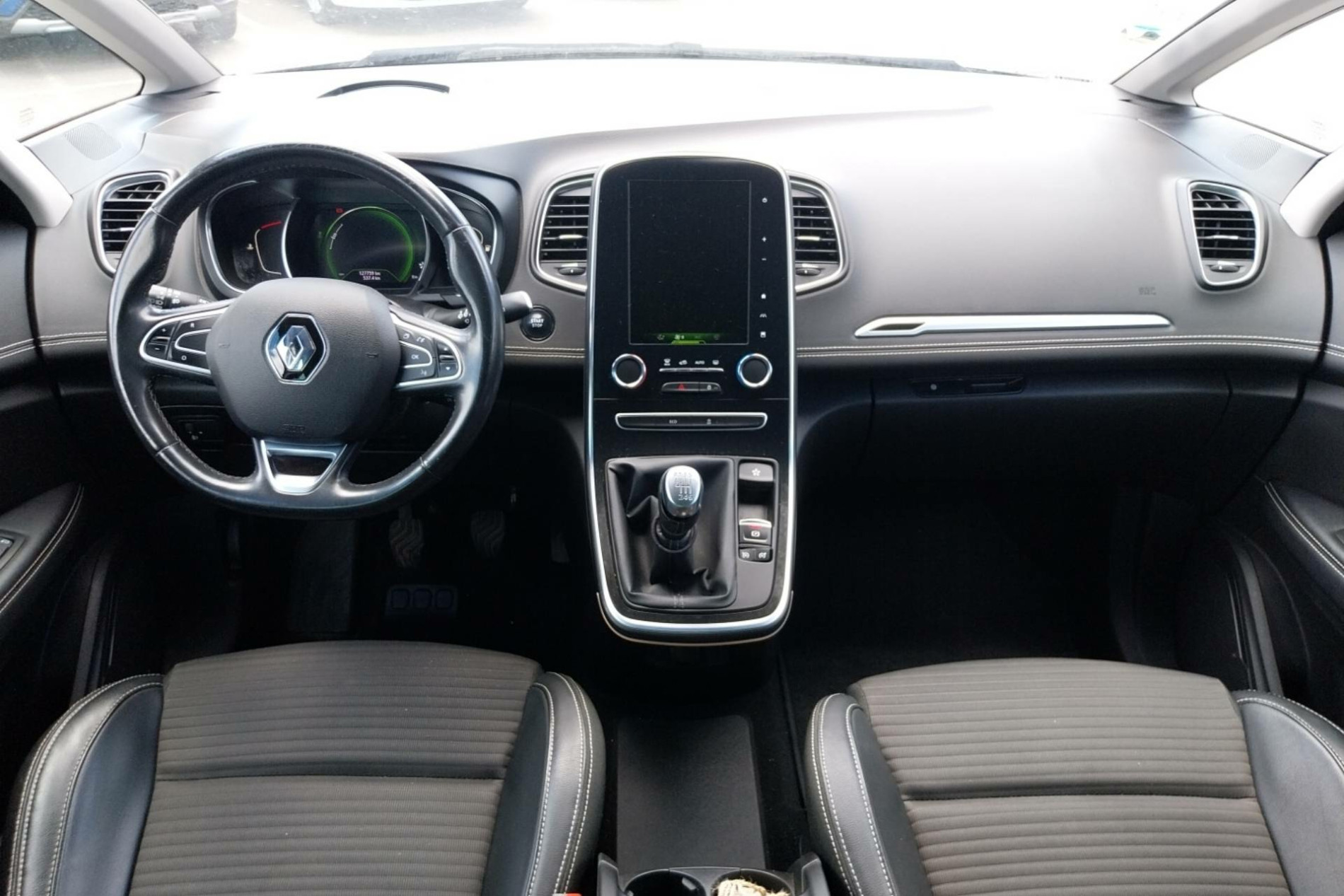 Vente en ligne Renault Scenic 4 Scenic Blue dCi 150 au prix de 13 990 €