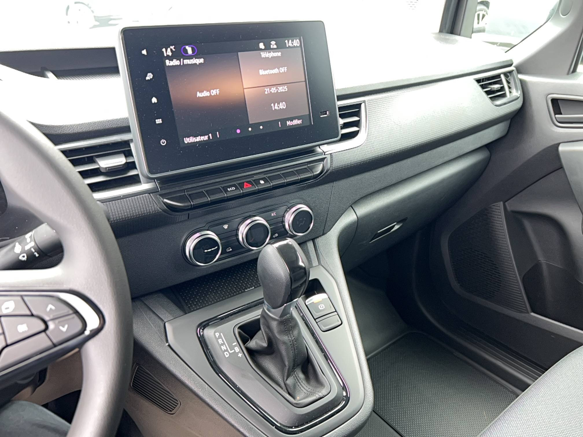 Vente en ligne Renault Kangoo Van E-Tech  FG TOLE L1 AC11 GSR2 au prix de 33 990 €