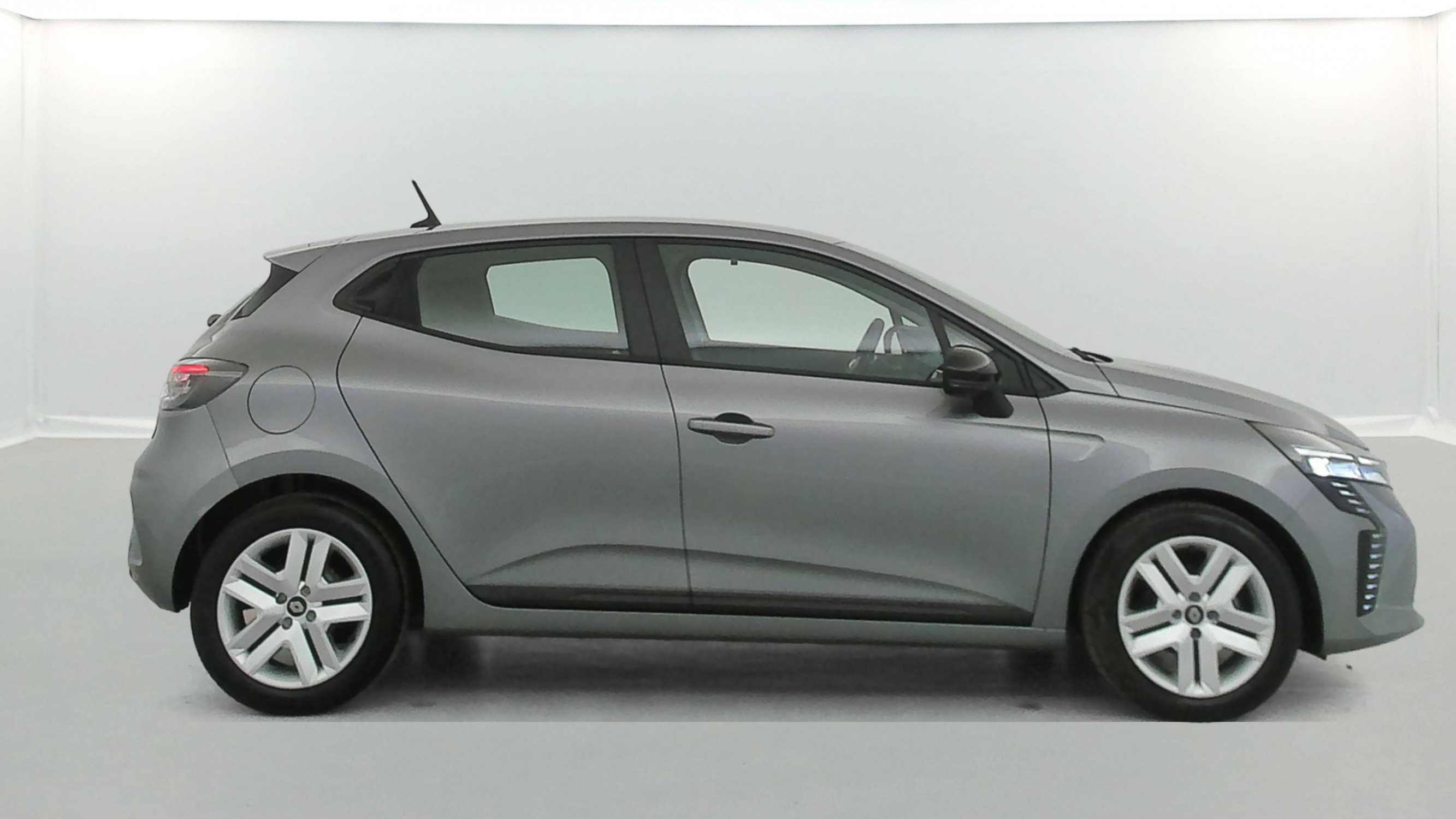 Vente en ligne Renault Clio 5 Clio TCe 90 au prix de 15 490 €