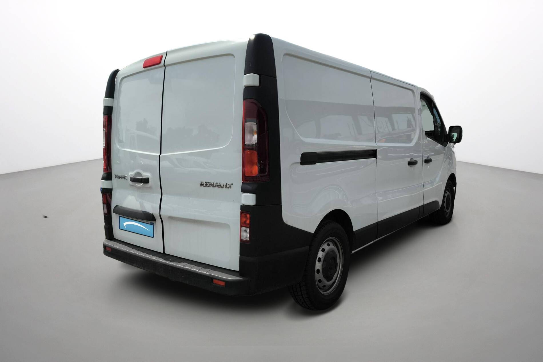 Vente en ligne Renault Trafic 3 Fourgon TRAFIC FGN L2H1 3000 KG BLUE DCI 130 au prix de 22 990 €