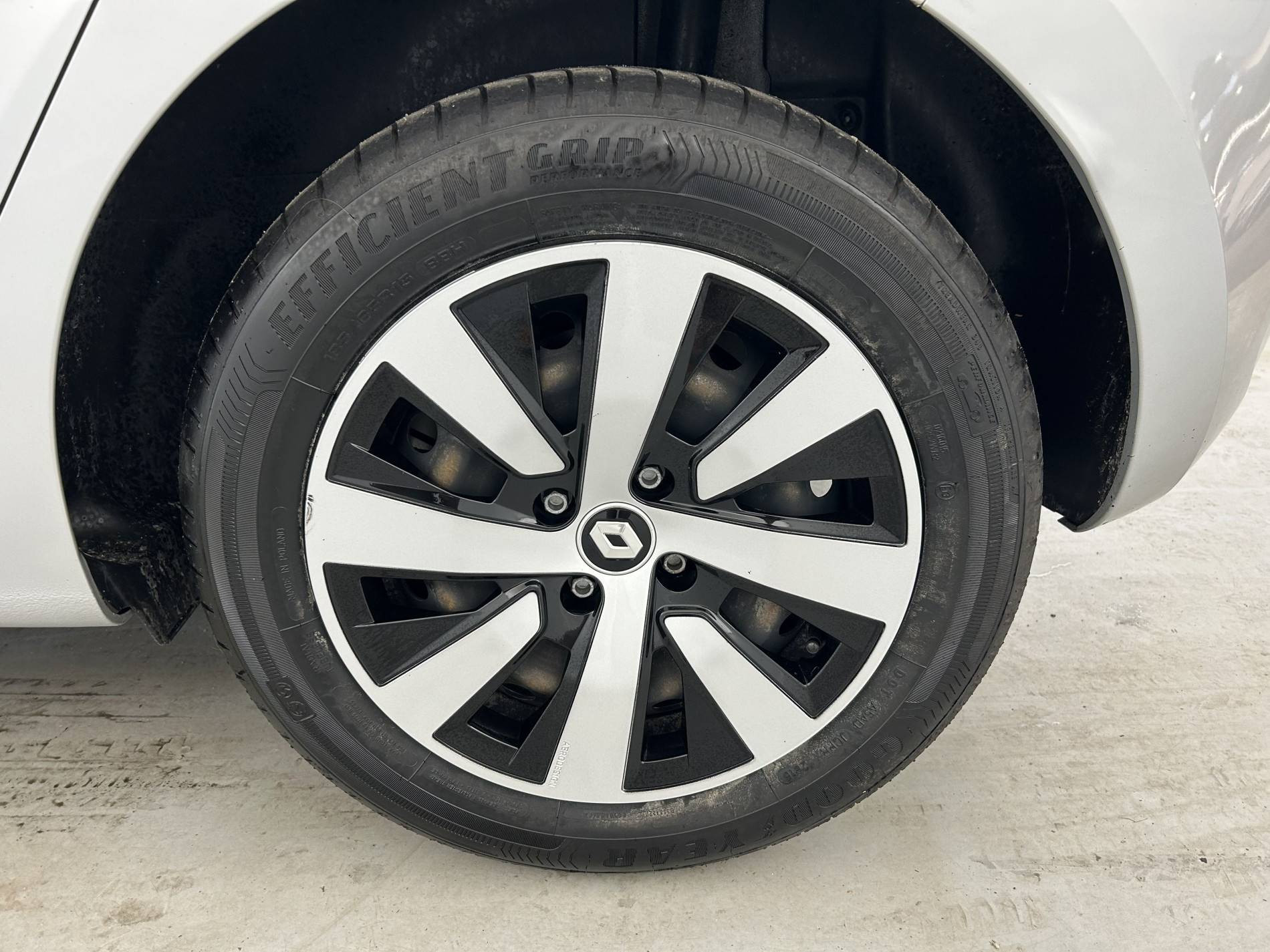 Vente en ligne Renault Clio 5 Clio TCe 90 au prix de 13 990 €